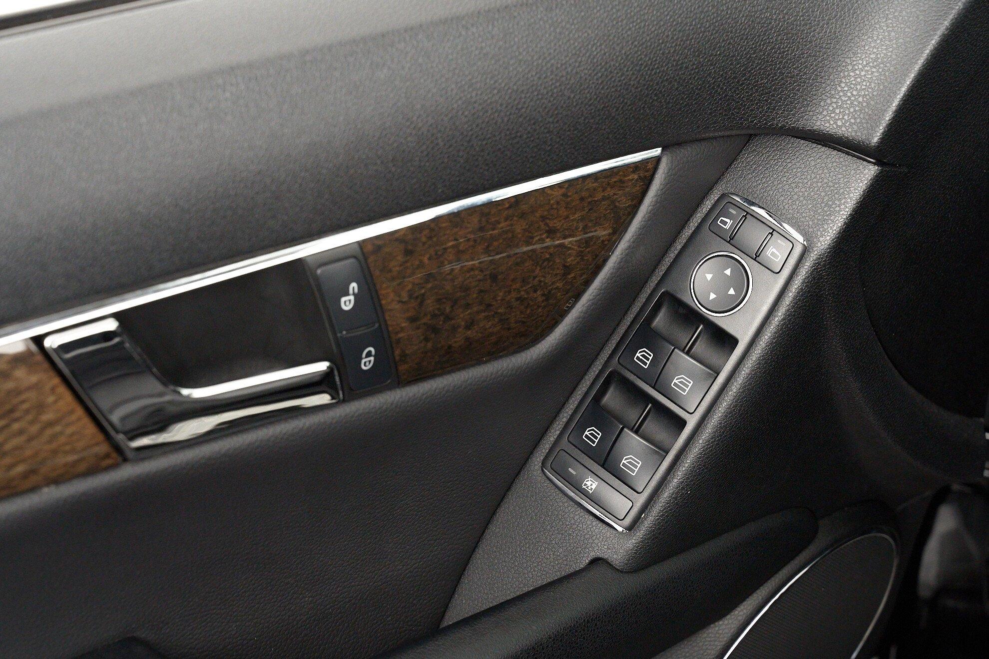 Mercedes-Benz C-Класс 2010, черный