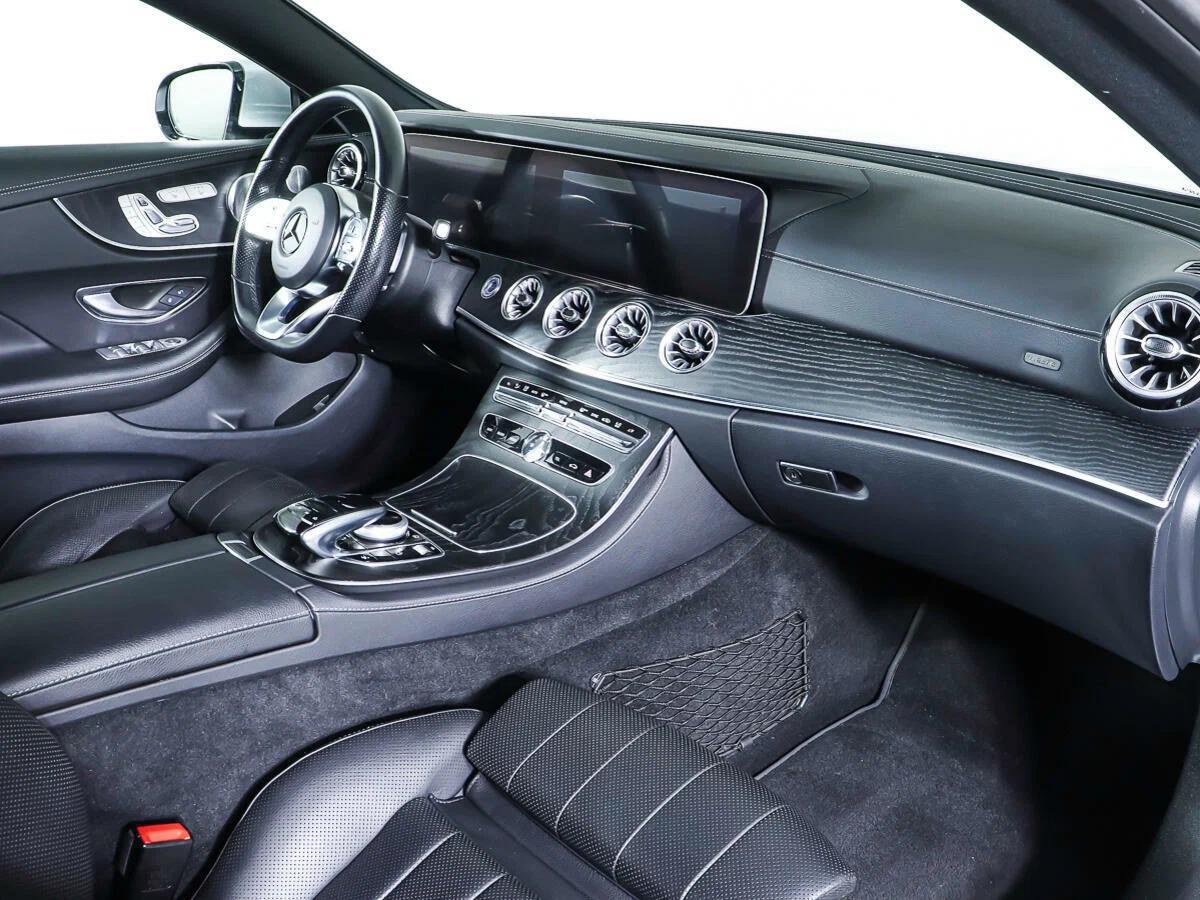Mercedes-Benz E-Класс 2019, серебряный