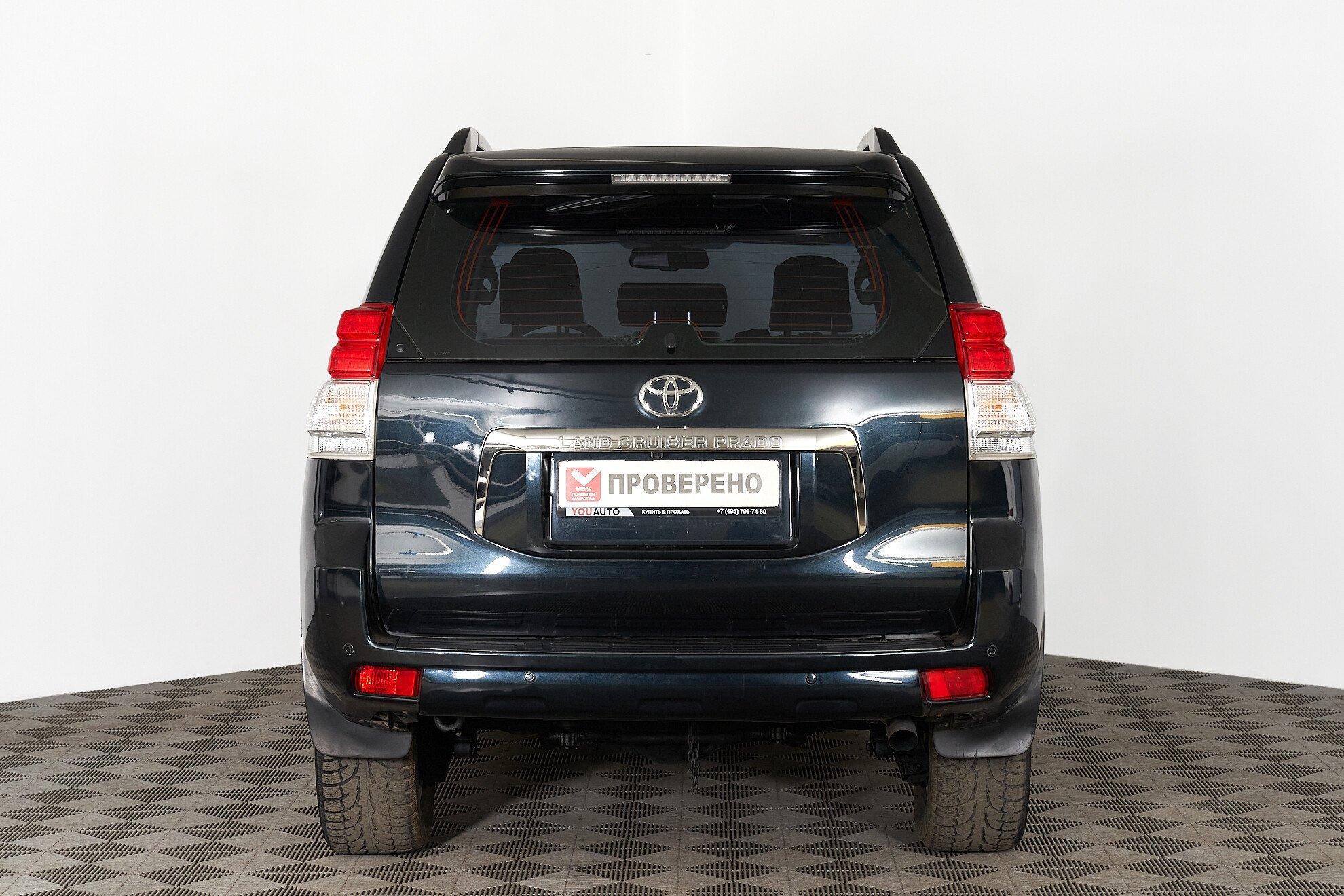 Toyota Land Cruiser Prado 2011, серый