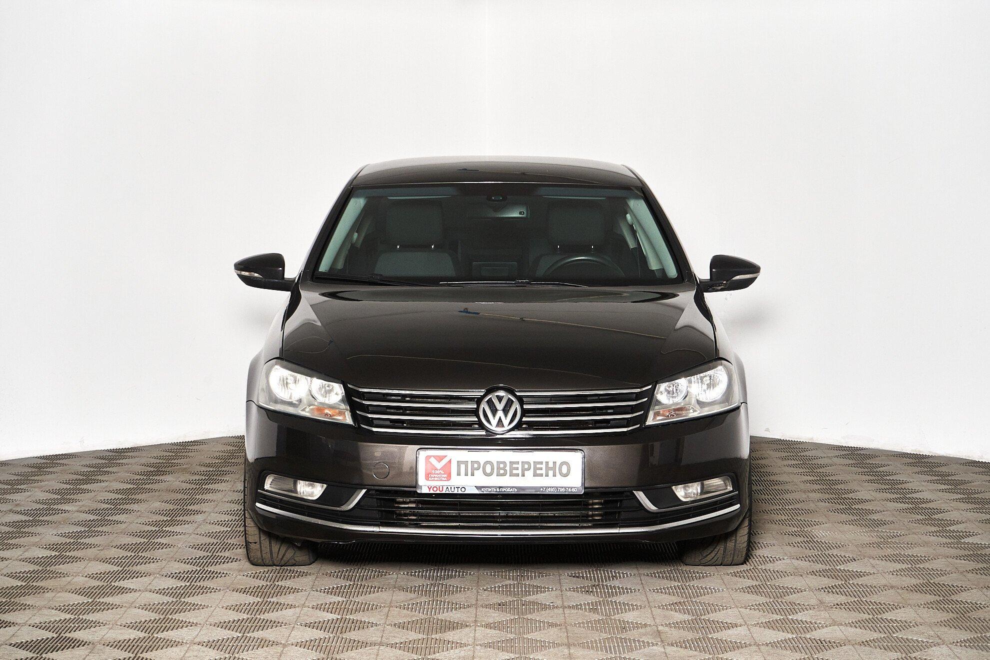 Volkswagen Passat 2011, серый