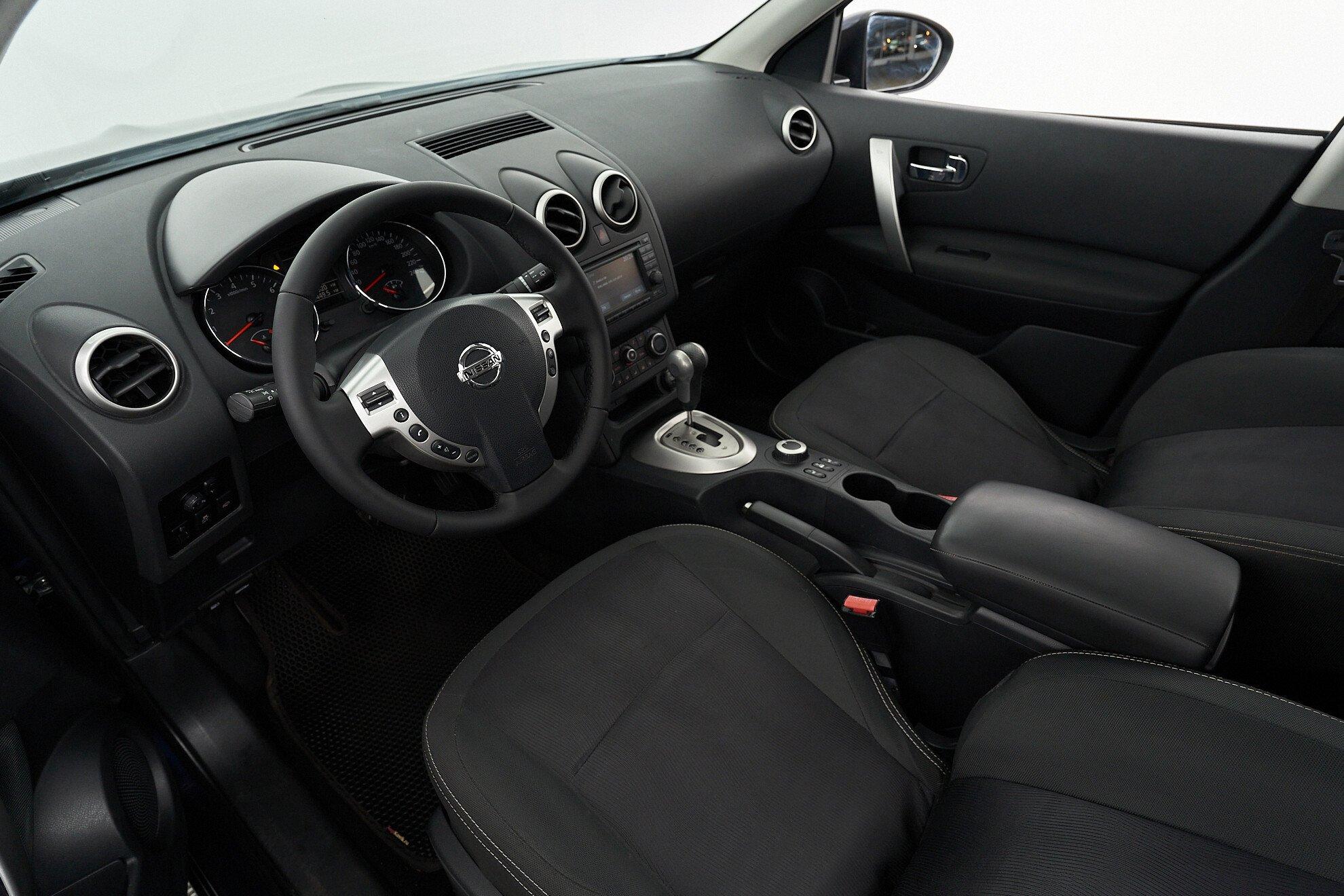 Nissan Qashqai 2012, синий