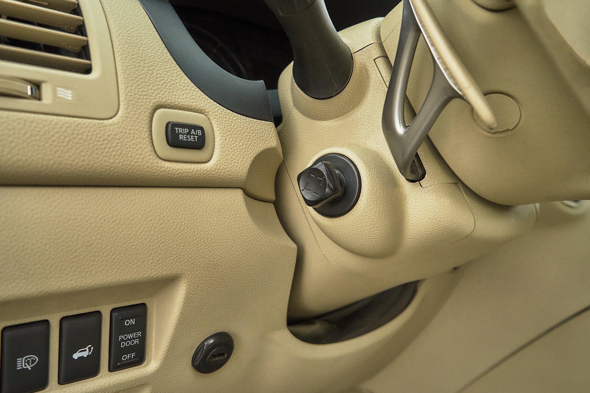 Infiniti FX 2012, серебряный