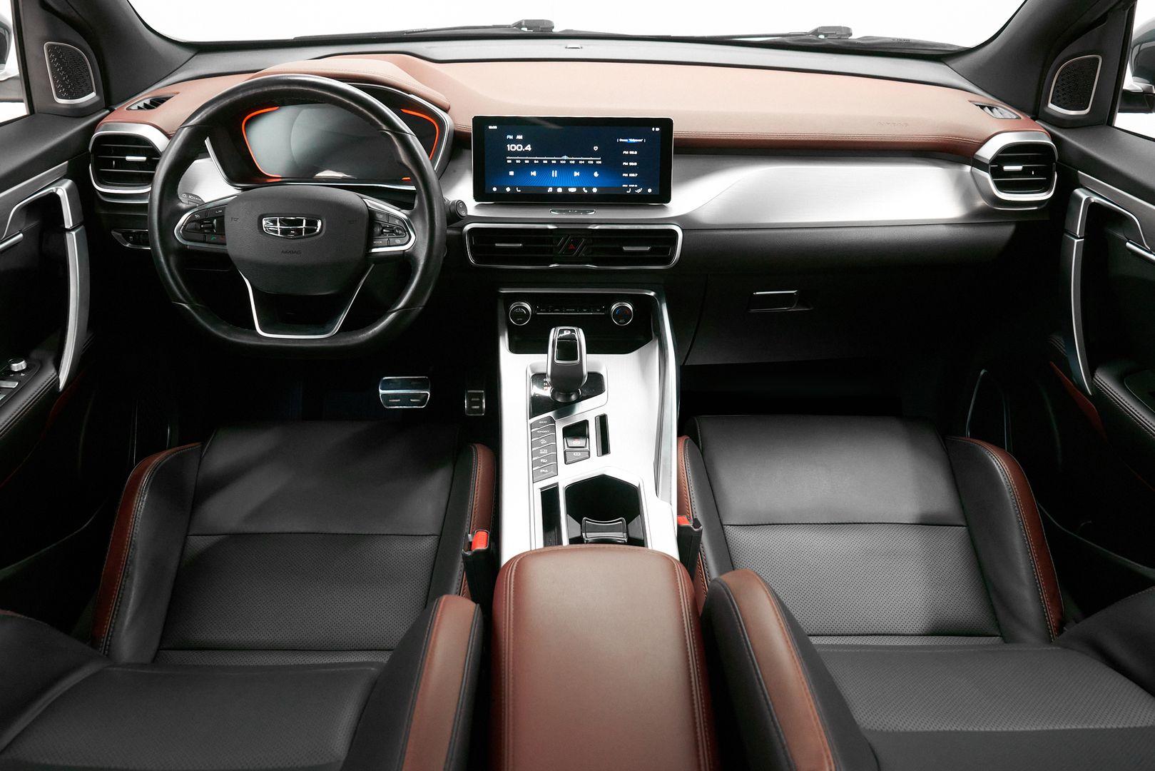 Geely Coolray 2021, серый