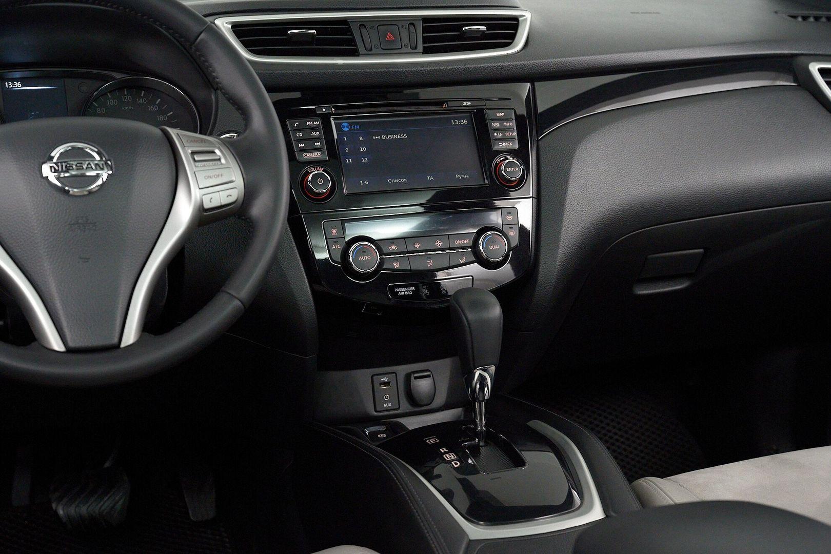 Nissan Qashqai 2017, черный