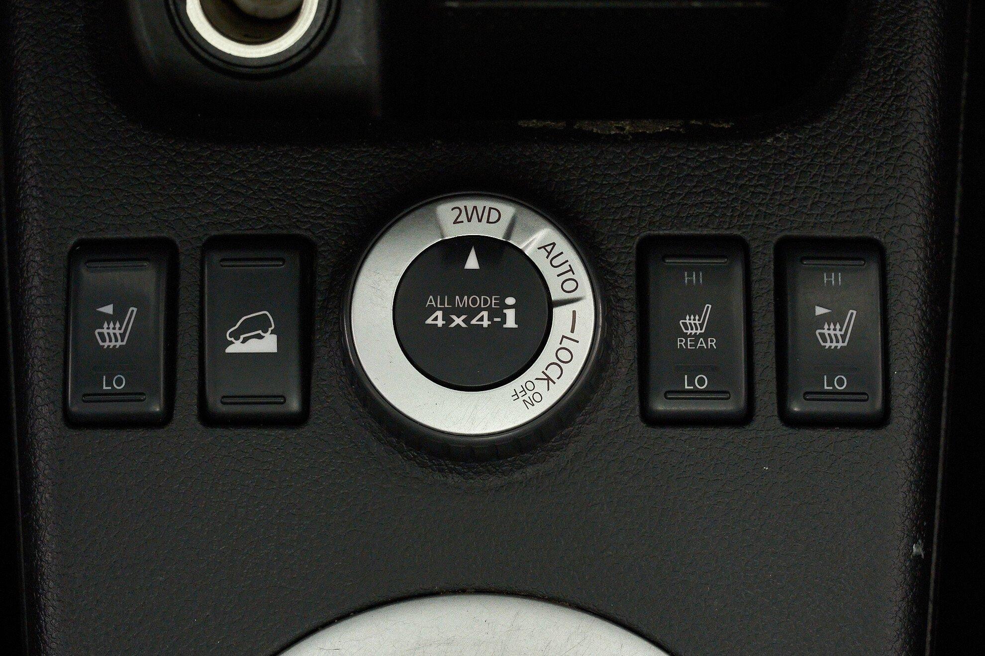 Nissan X-Trail 2014, серебряный