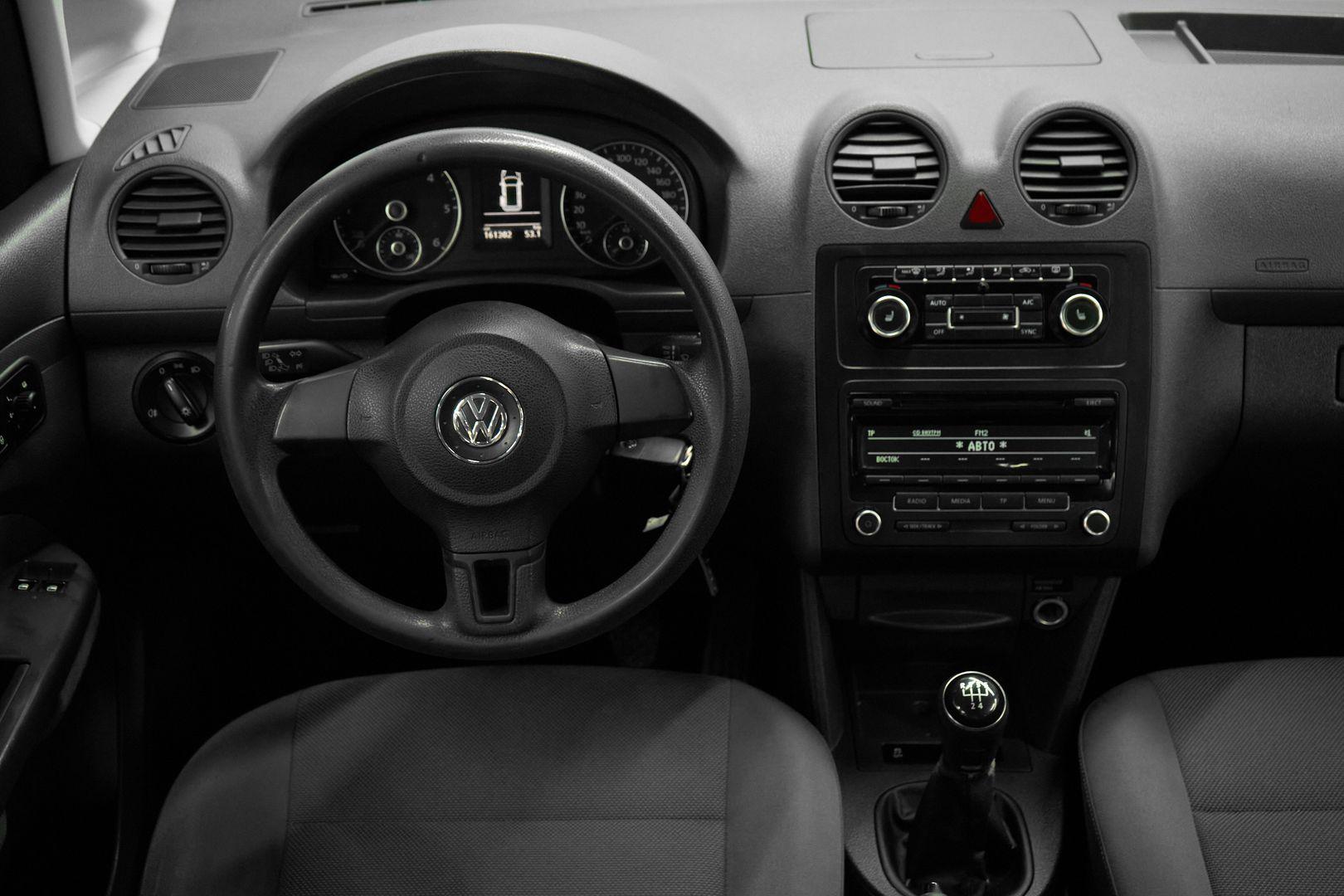 Volkswagen Caddy 2013, черный