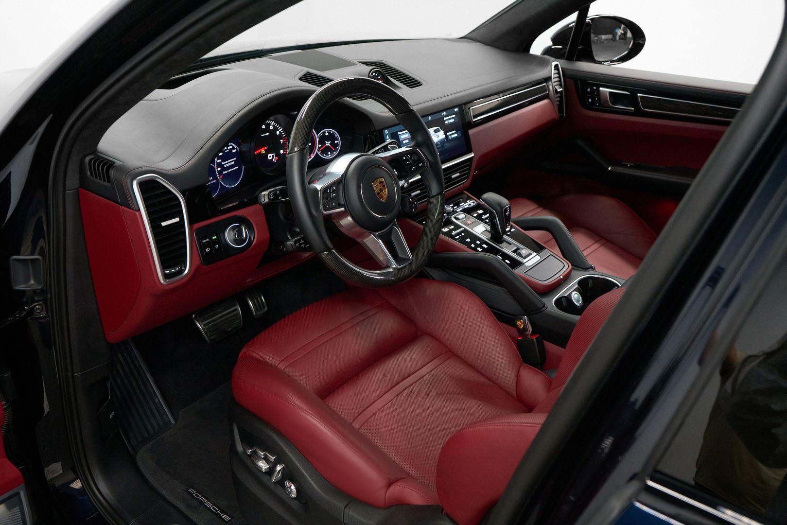 Porsche Cayenne 2019, синий