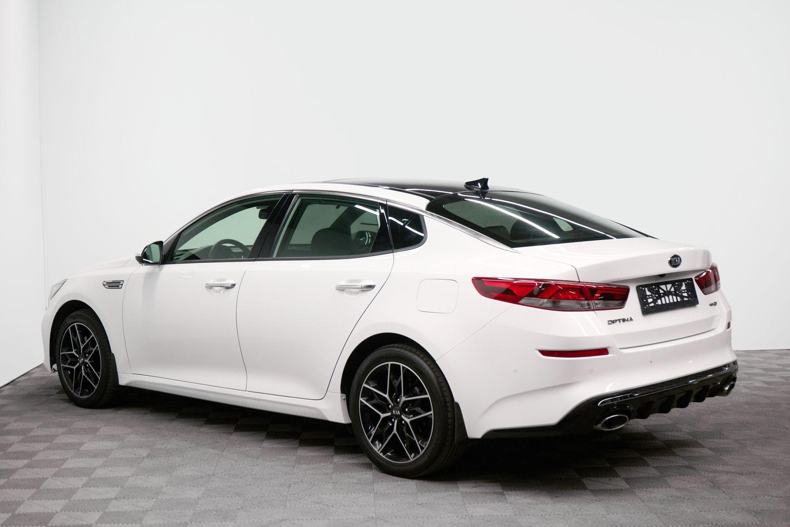 Kia Optima 2018, белый