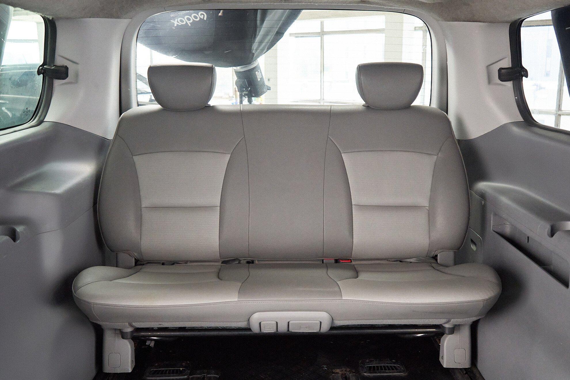Hyundai Grand Starex 2008, серебряный