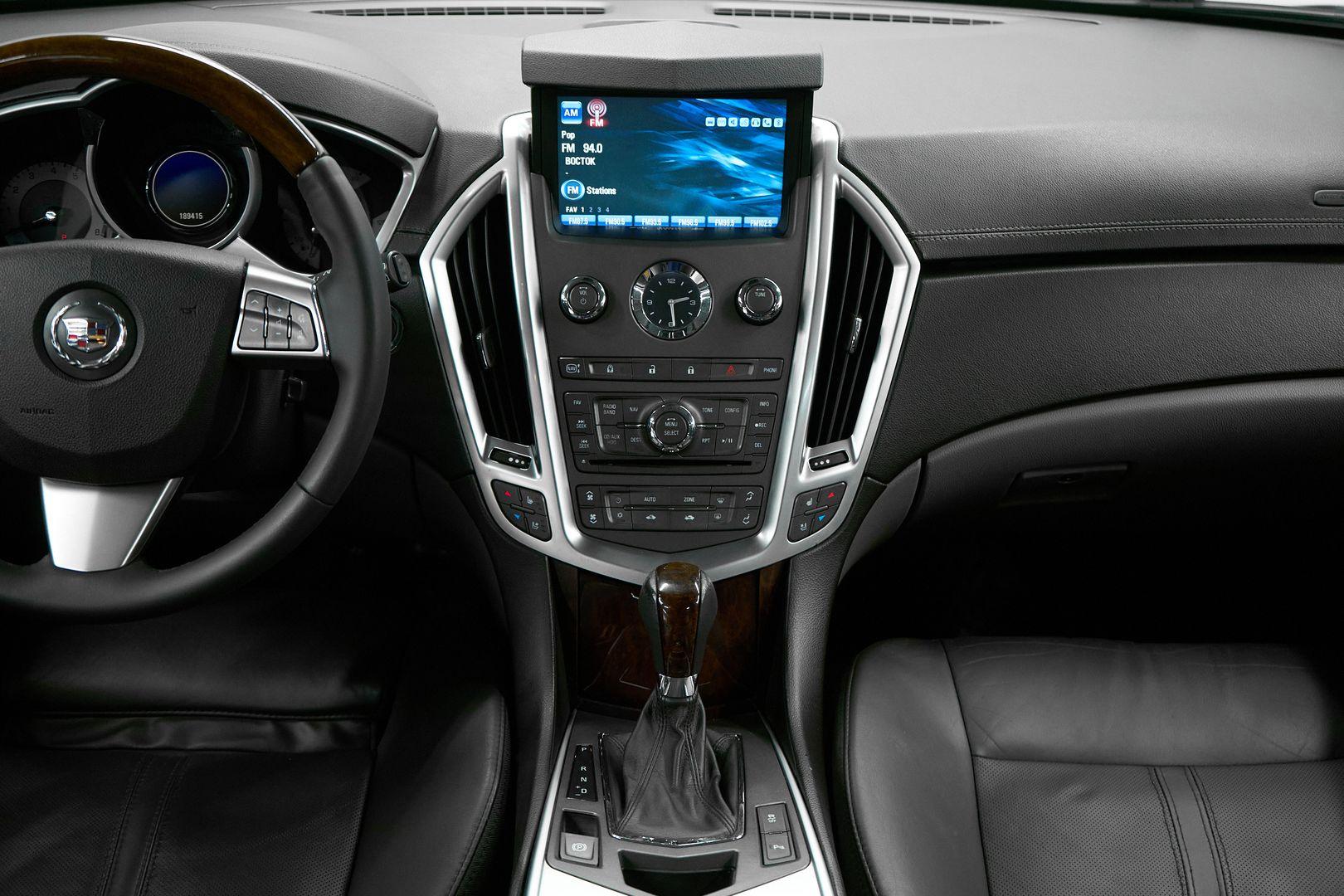 Cadillac SRX 2010, серый