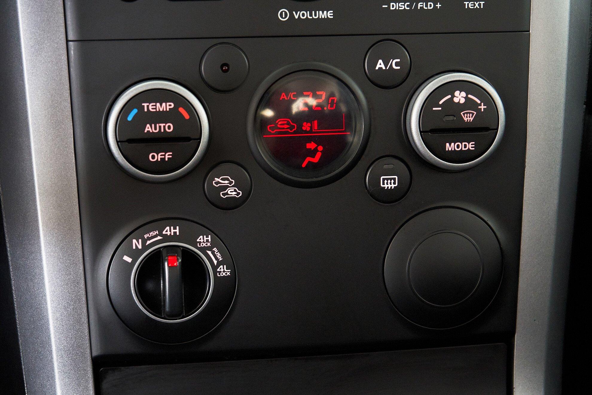 Suzuki Grand Vitara 2011, черный