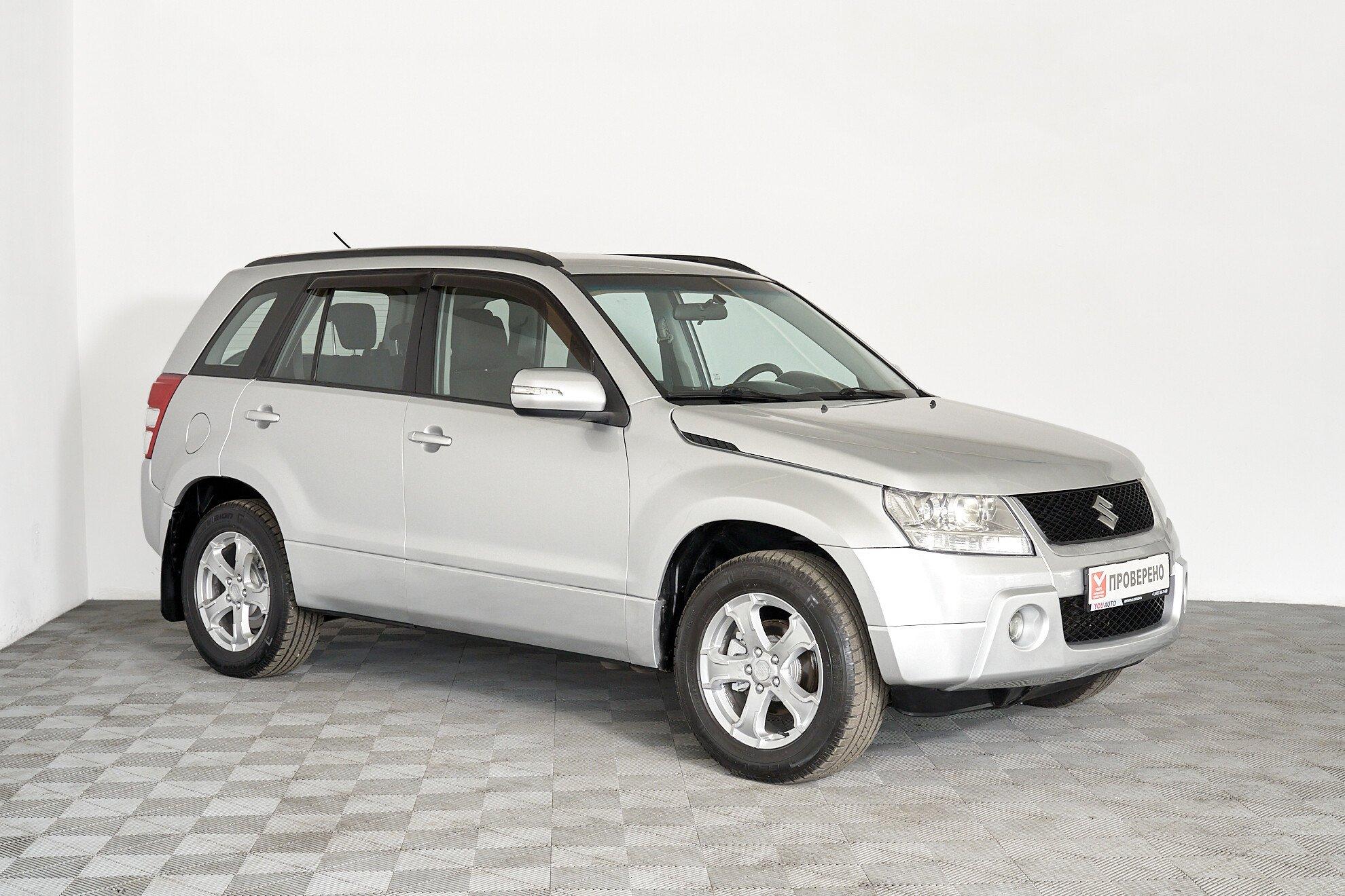 Suzuki Grand Vitara 2011, серебряный