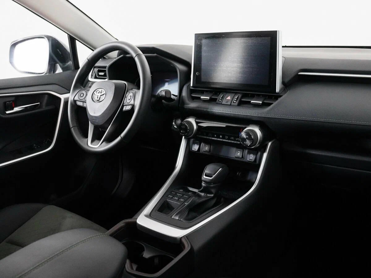 Toyota RAV4 2024, белый