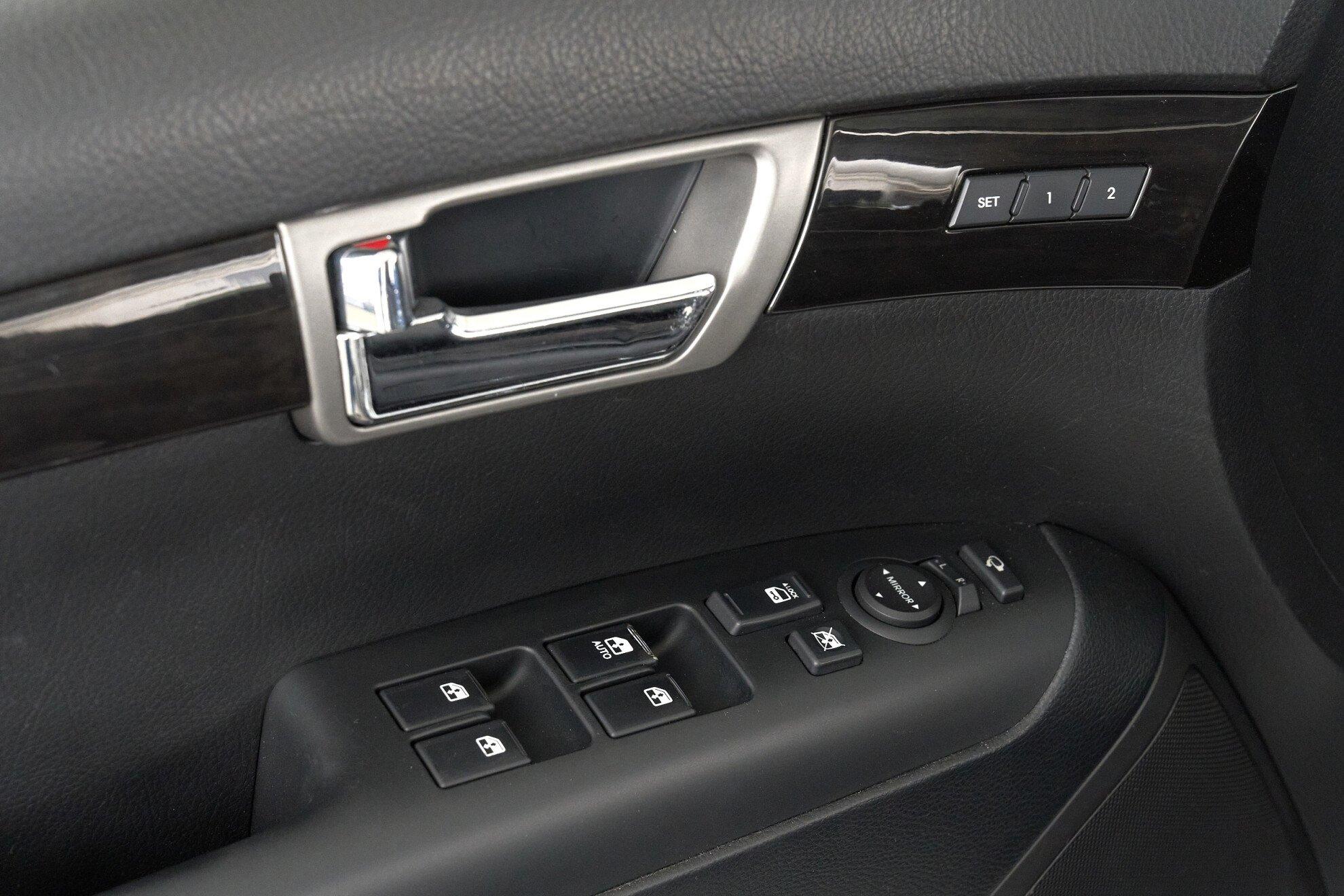 Kia Mohave 2012, серебряный