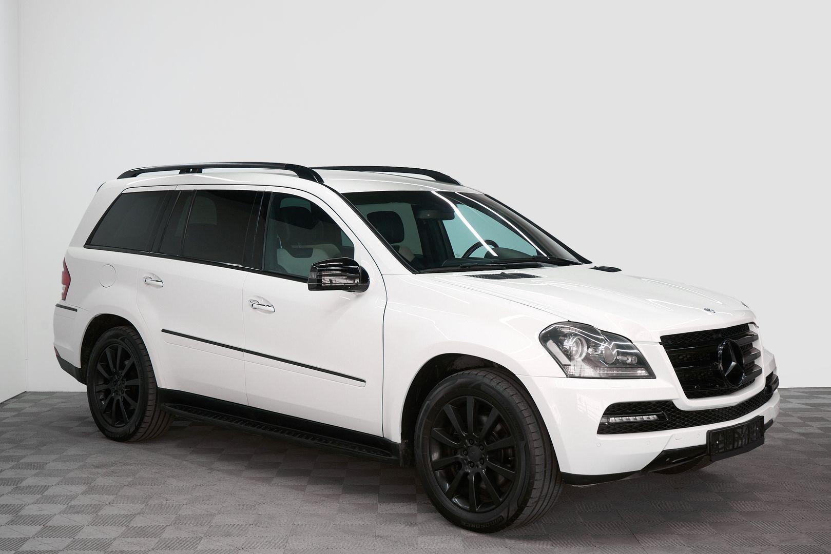 Mercedes-Benz GL-Класс 2012, белый