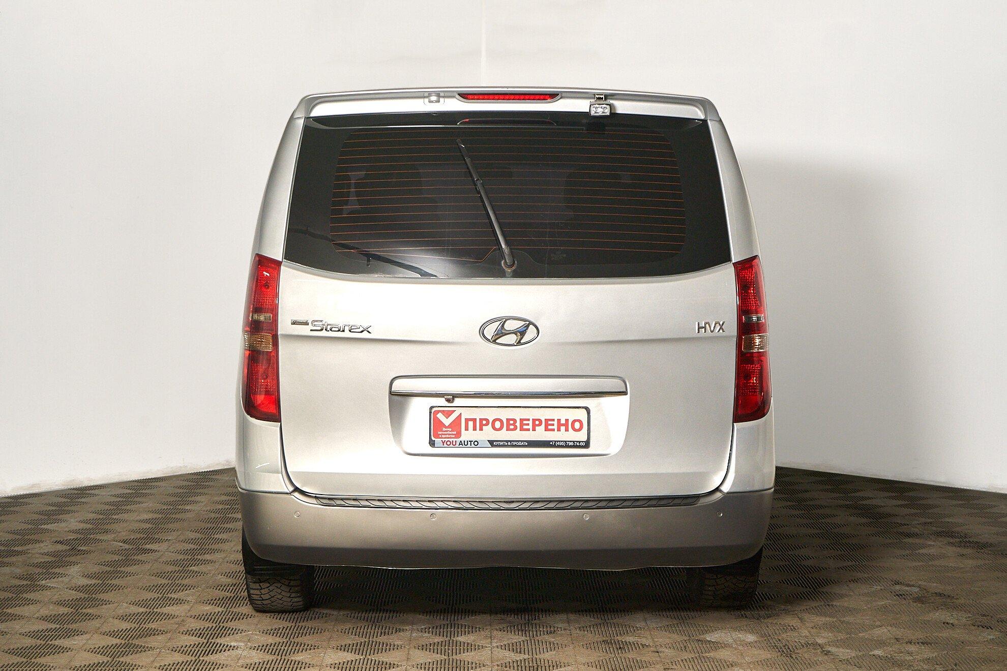 Hyundai Grand Starex 2008, серебряный