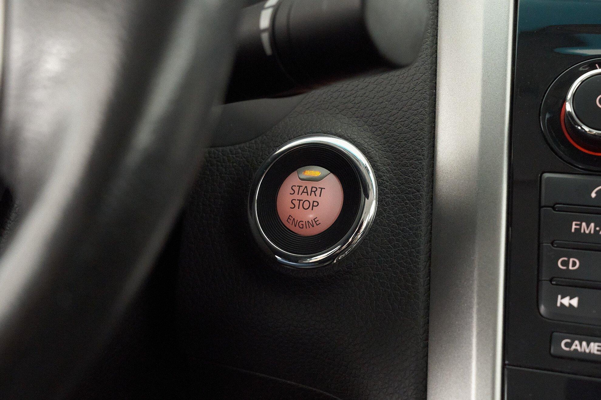 Nissan Teana 2014, белый