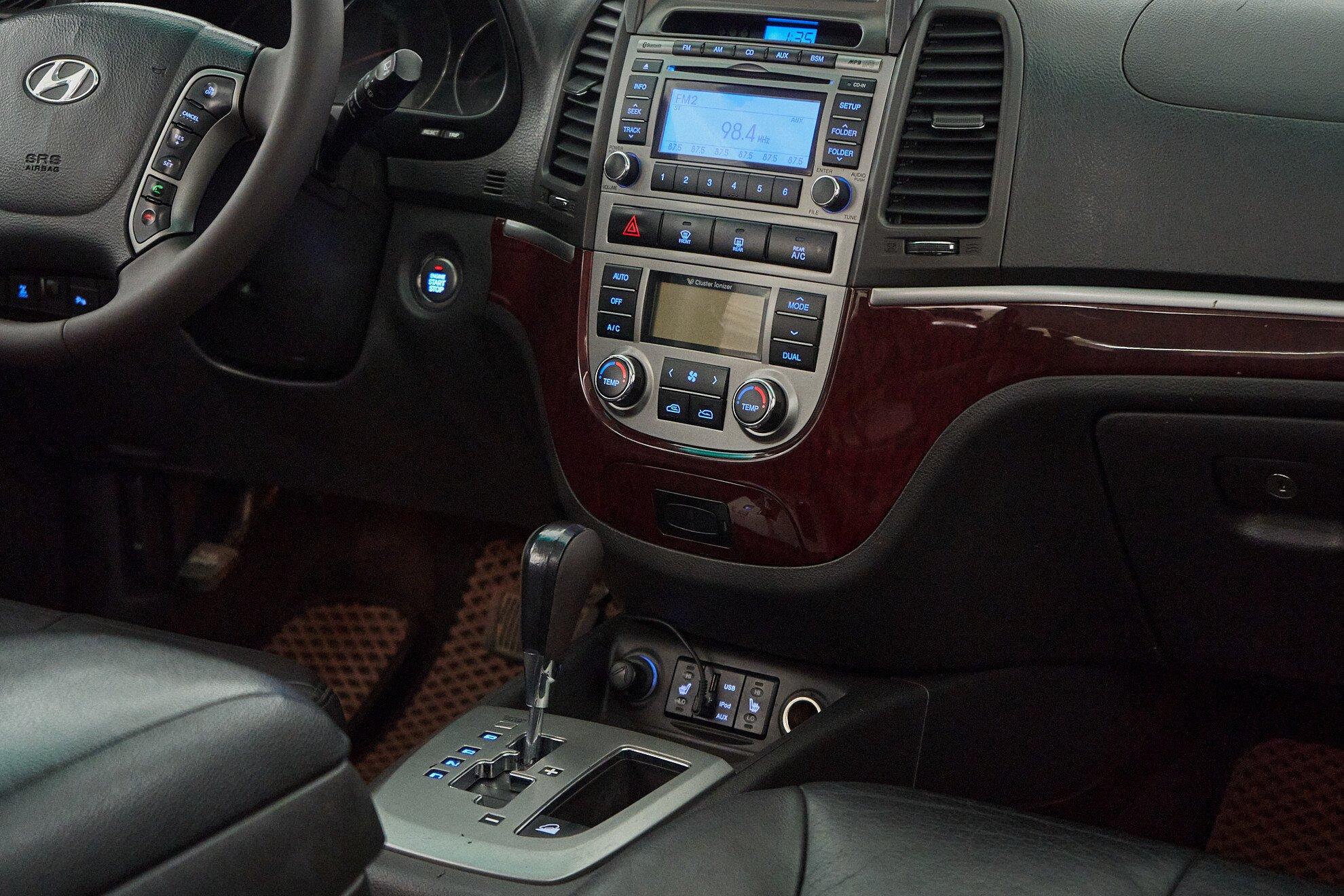 Hyundai Santa Fe 2011, черный