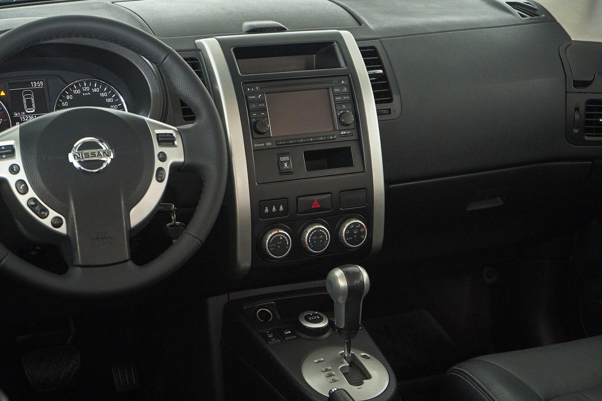 Nissan X-Trail 2013, черный