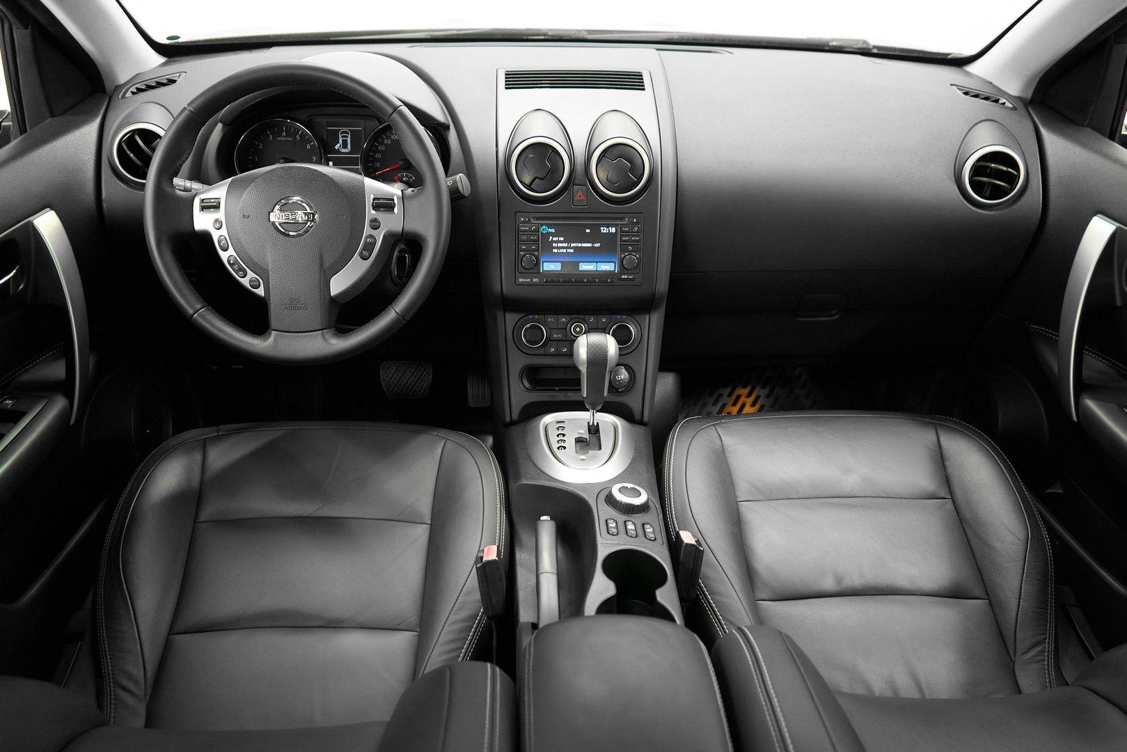 Nissan Qashqai 2011, фиолетовый