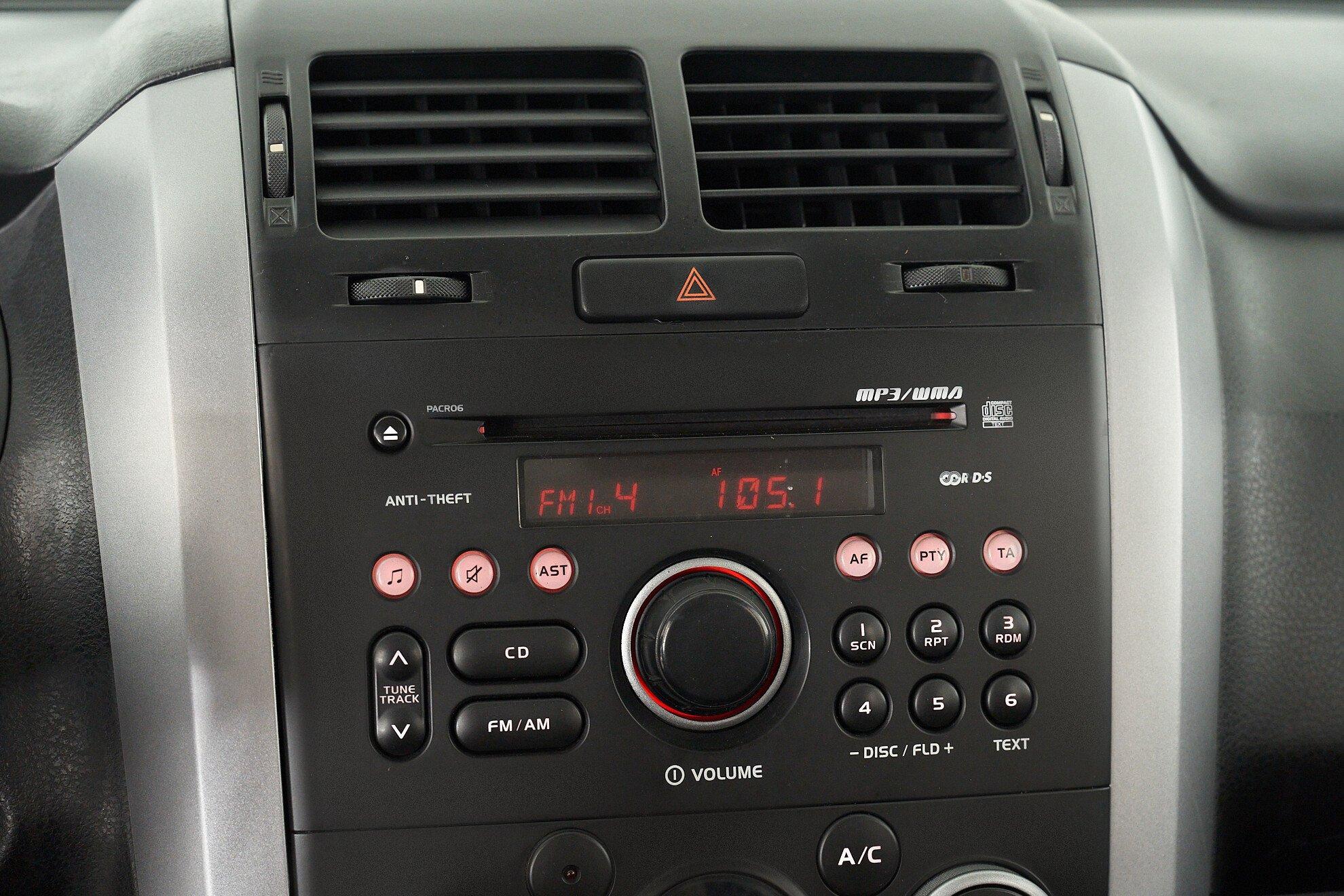 Suzuki Grand Vitara 2014, черный