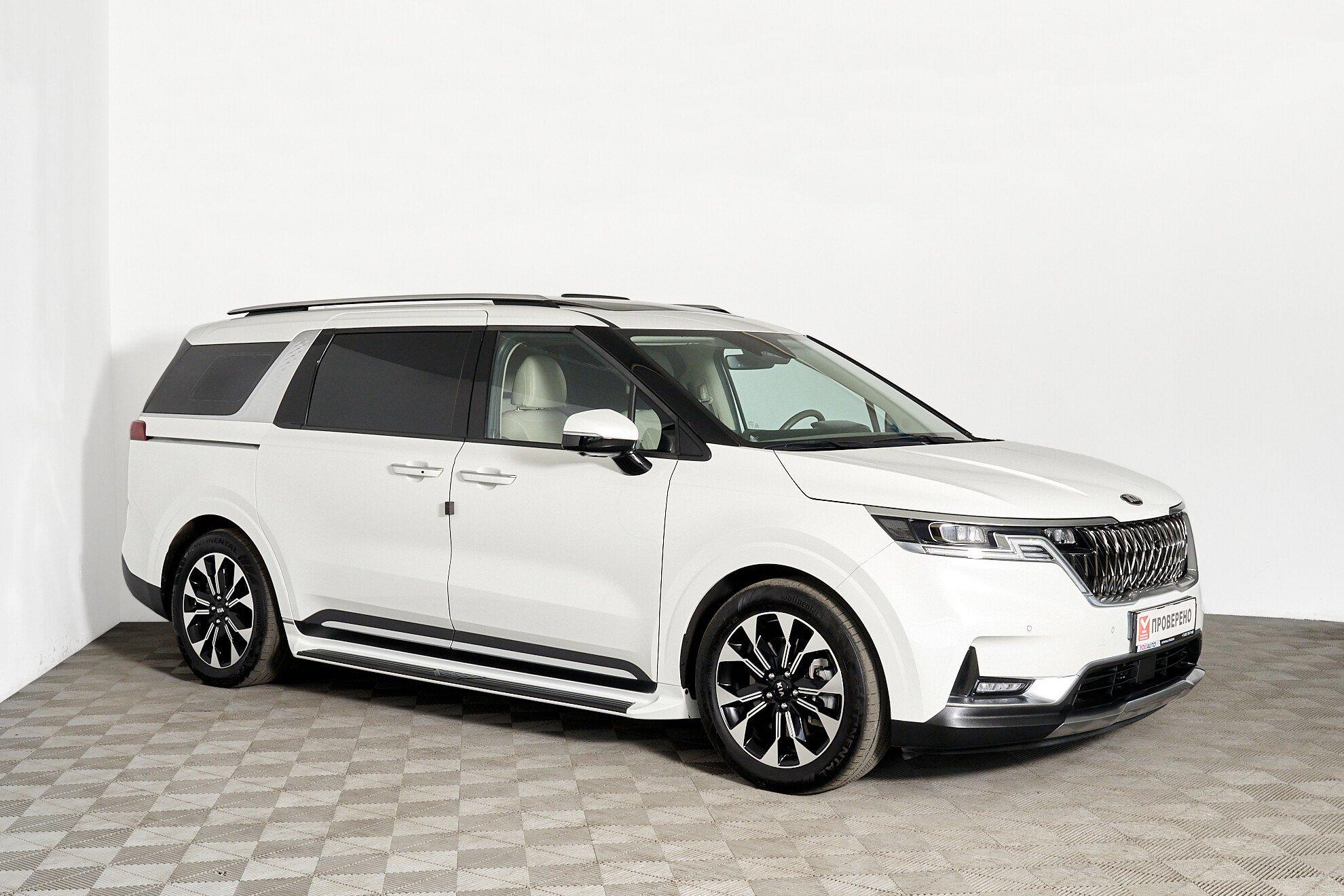Kia Carnival 2023, белый