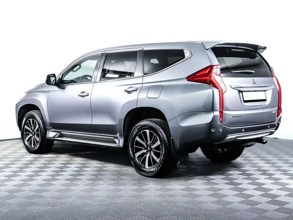 Mitsubishi Pajero Sport 2018, серебряный