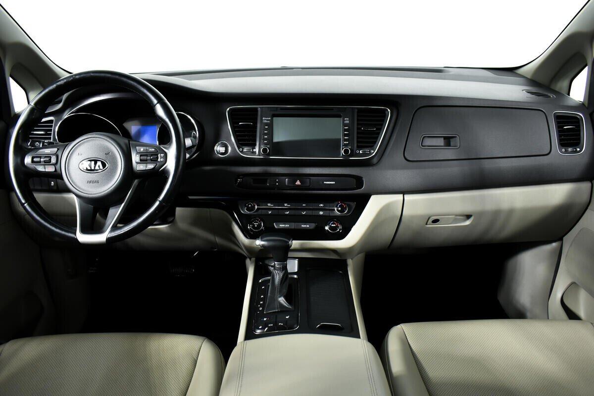 Kia Carnival 2019, черный