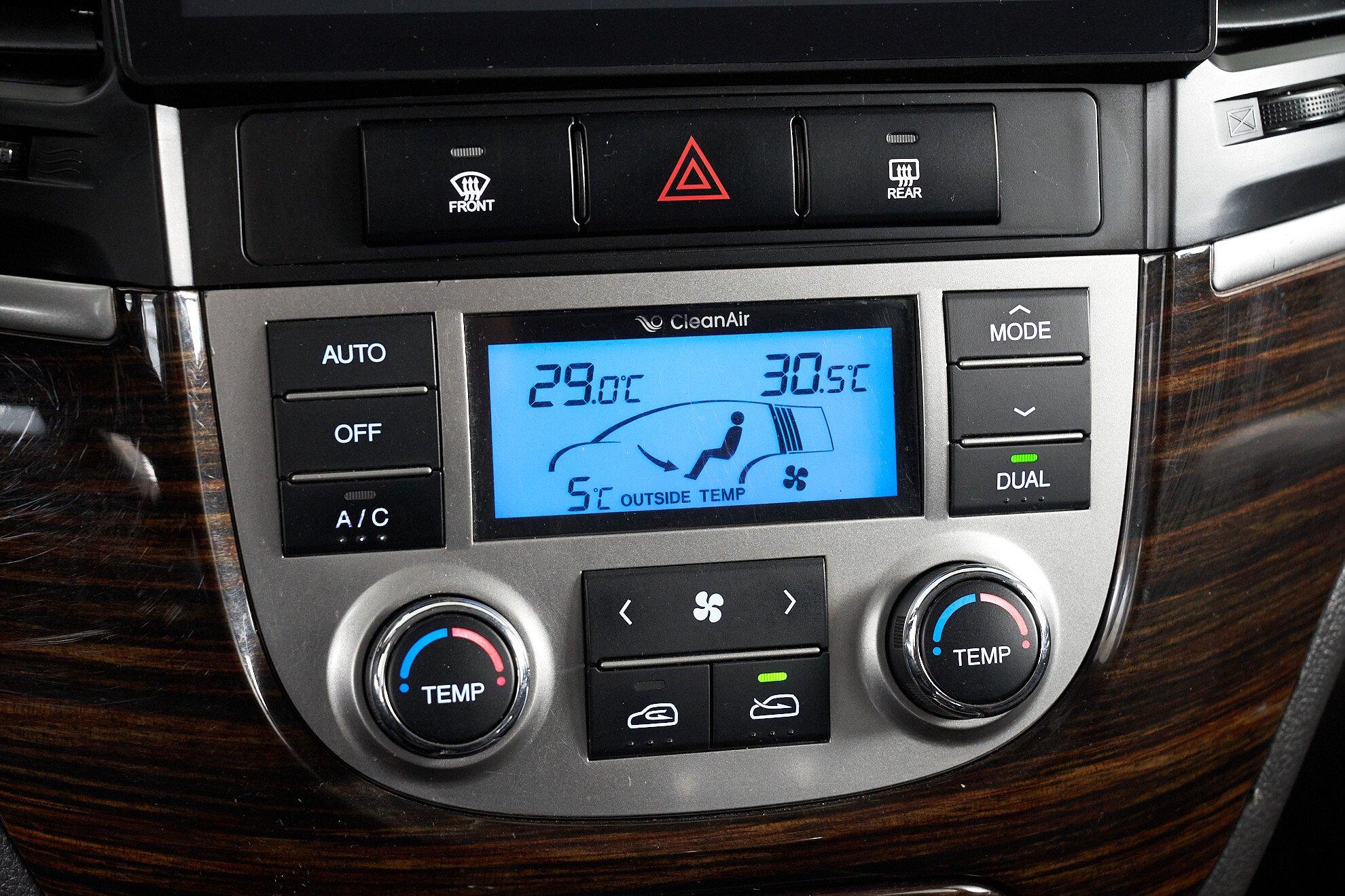 Hyundai Santa Fe 2011, черный