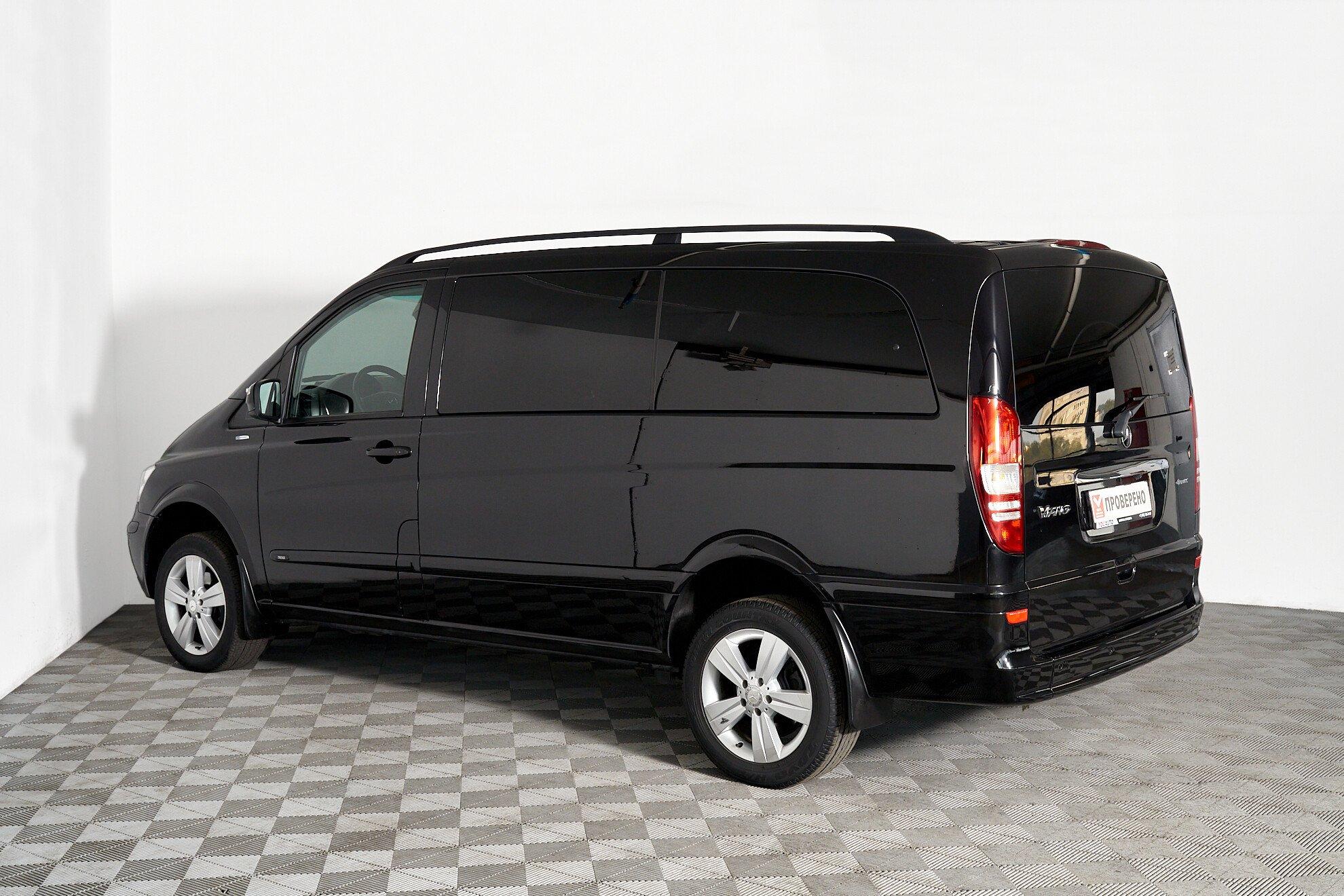 Mercedes-Benz Viano 2012, черный