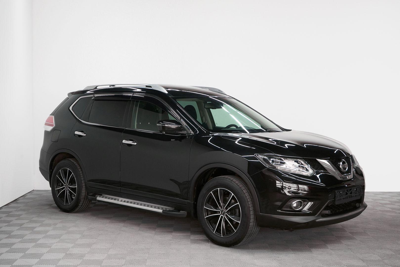 Nissan X-Trail 2018, черный