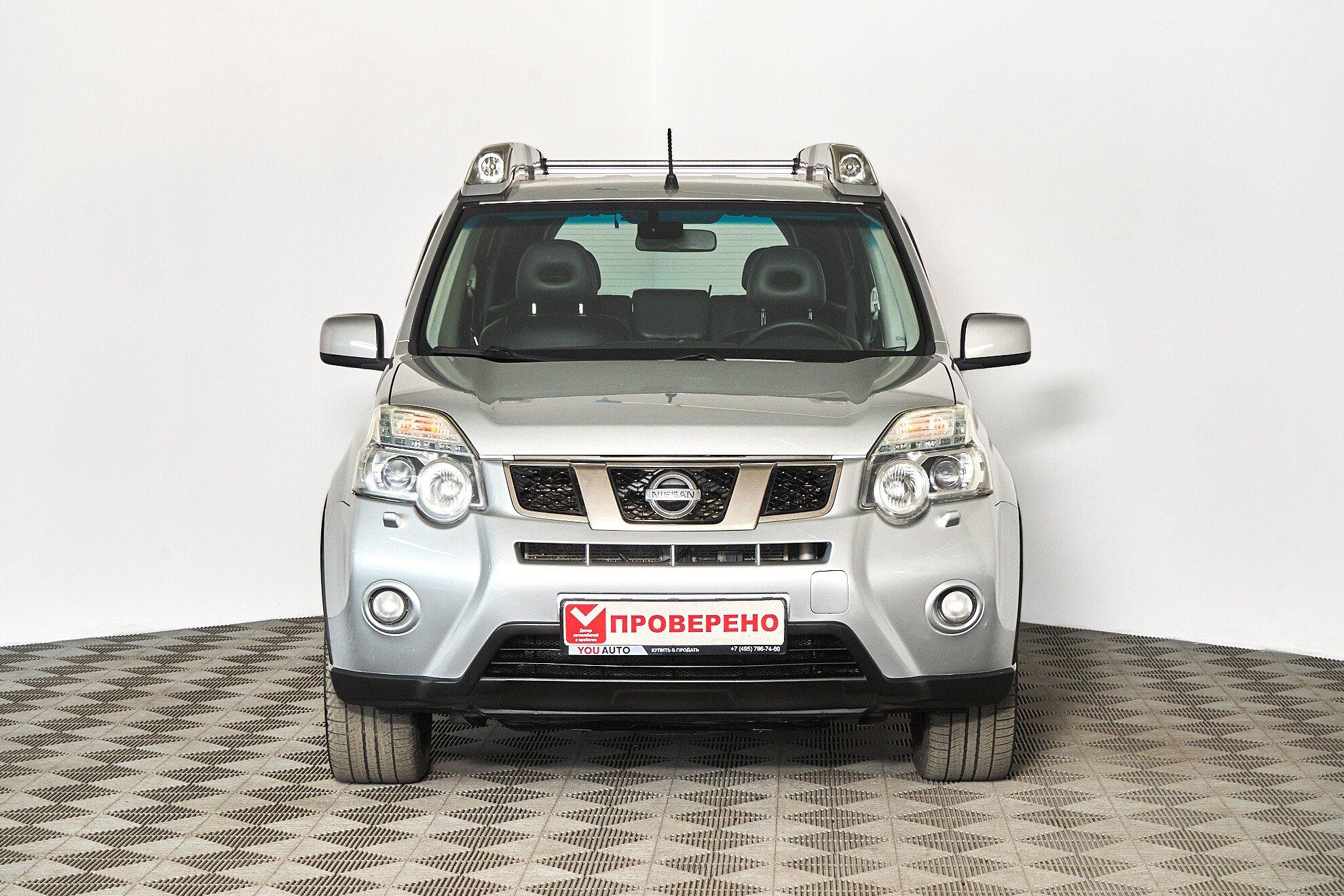 Nissan X-Trail 2011, серебряный