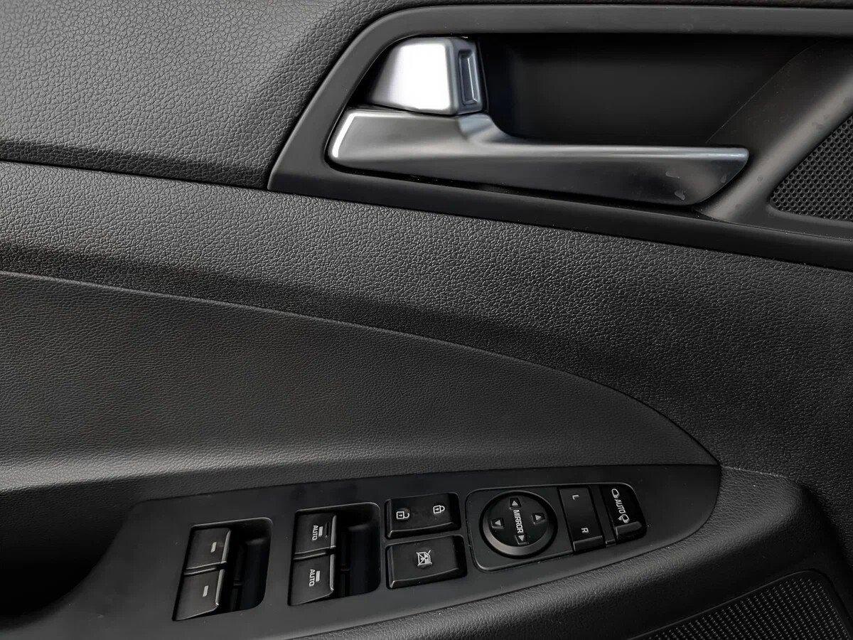 Hyundai Tucson 2021, черный
