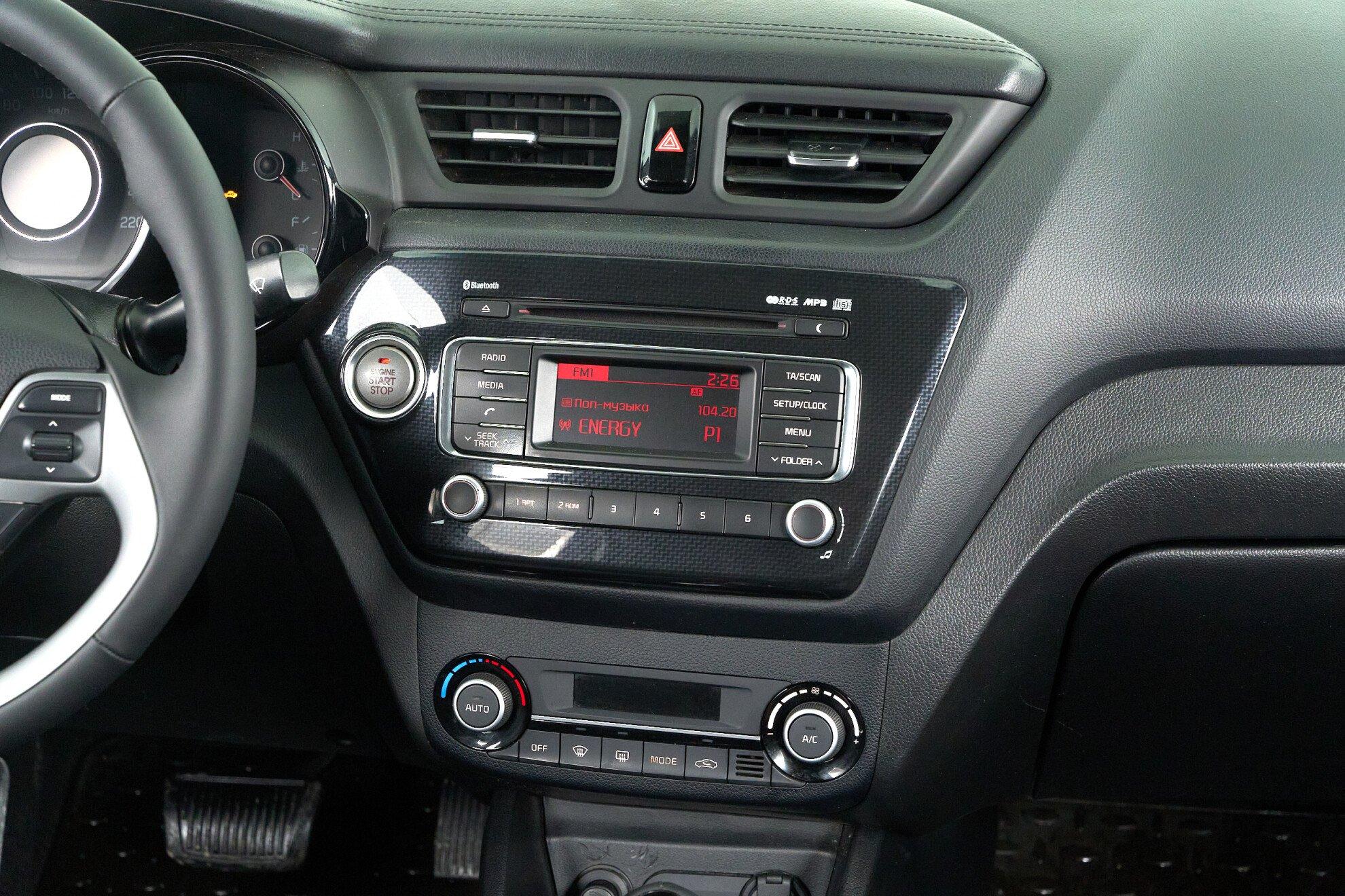 Kia Rio 2016, белый