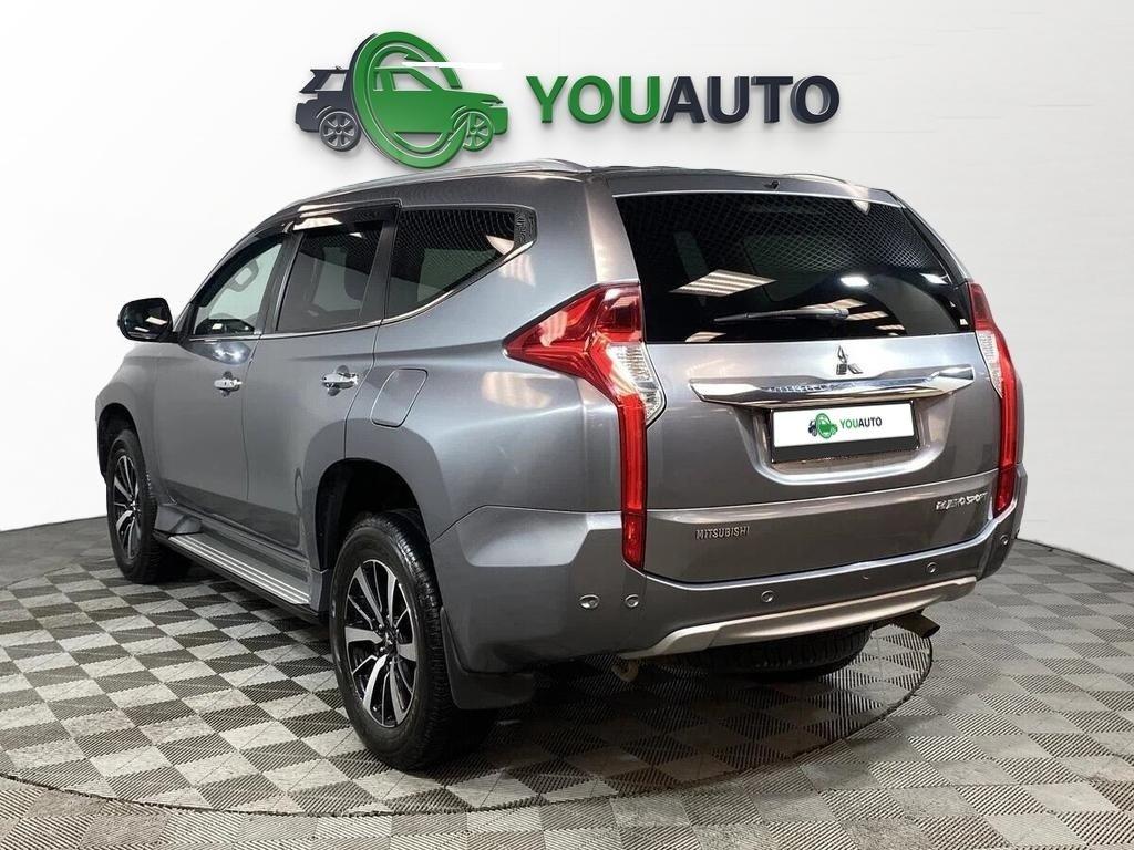 Mitsubishi Pajero Sport 2018, серый