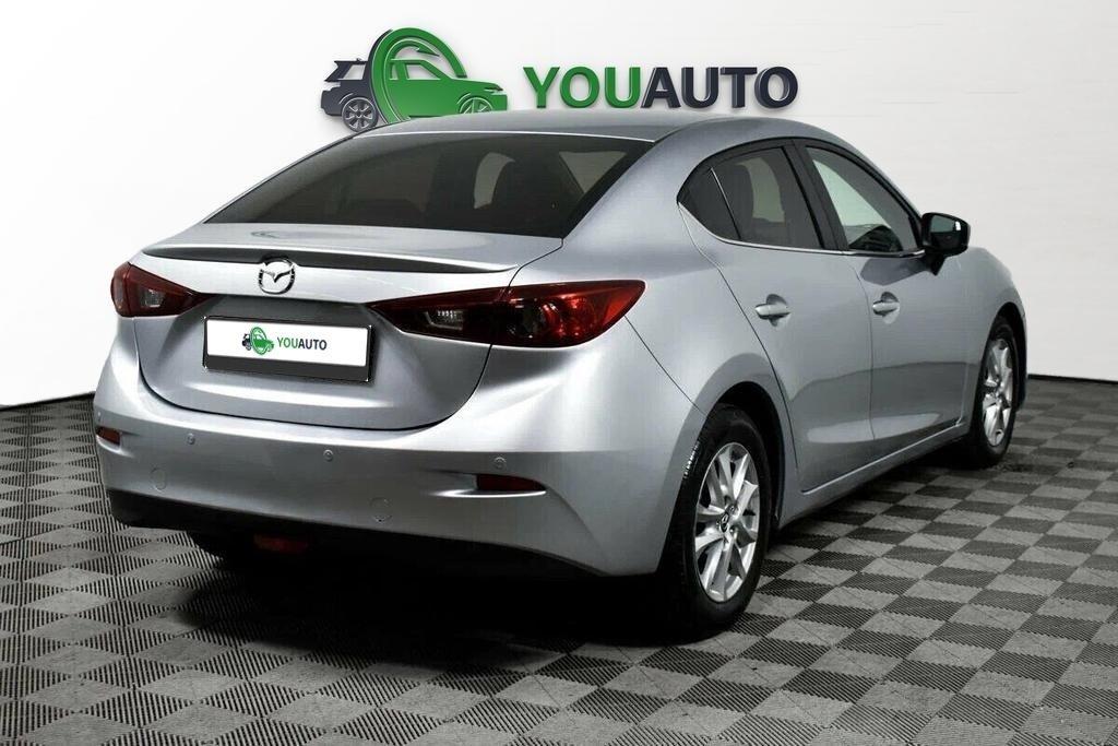 Mazda 3 2018, серебряный