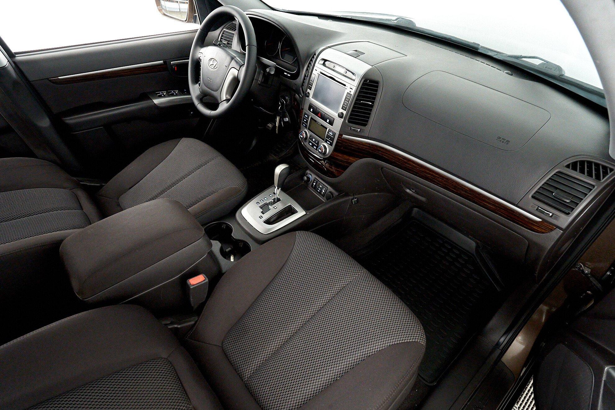 Hyundai Santa Fe 2010, коричневый