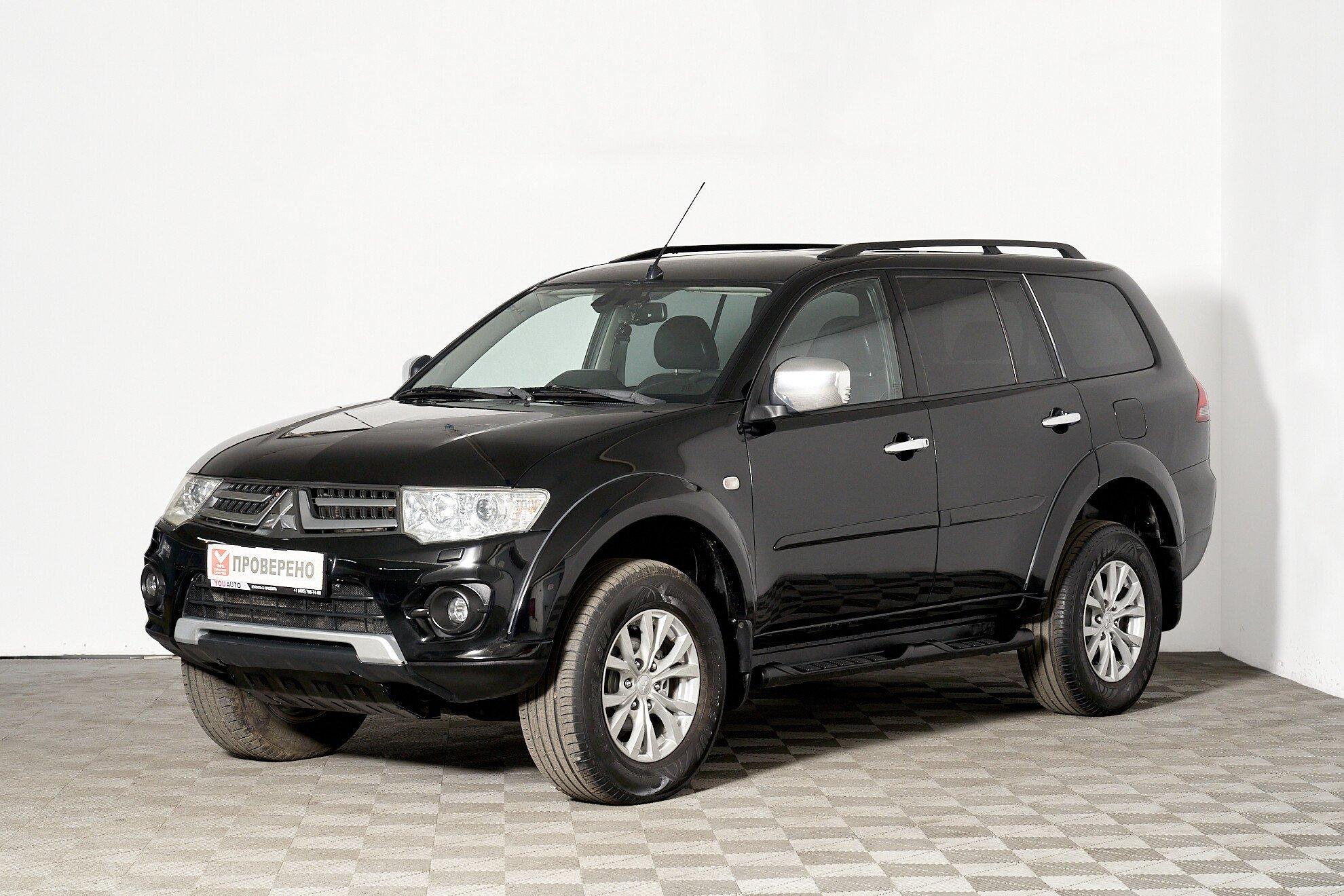 Mitsubishi Pajero Sport 2015, черный