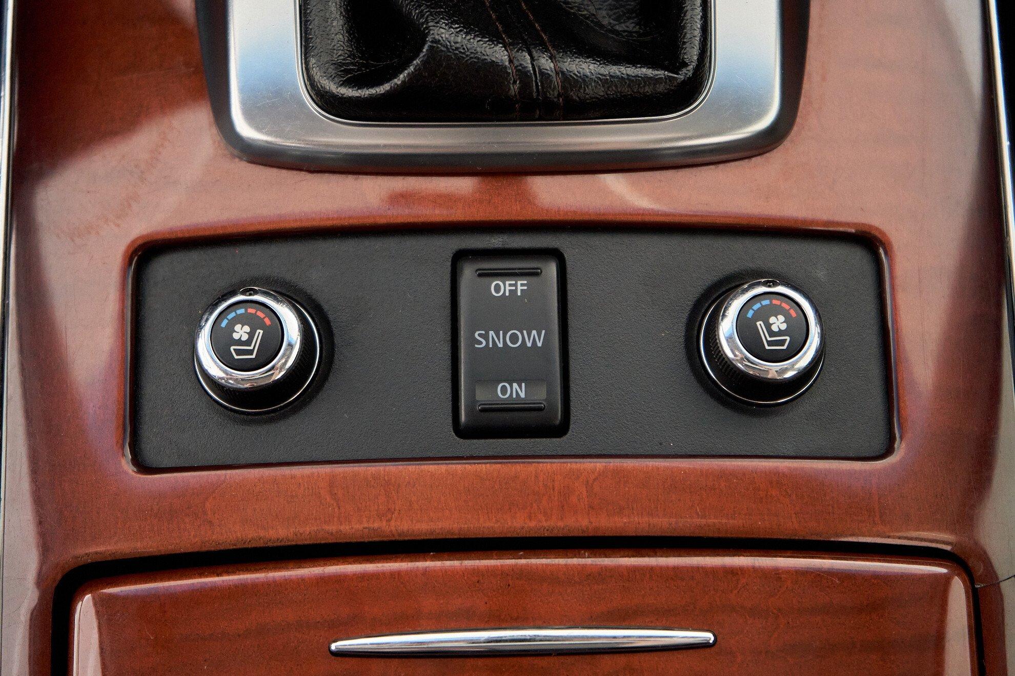 Infiniti QX70 2013, синий