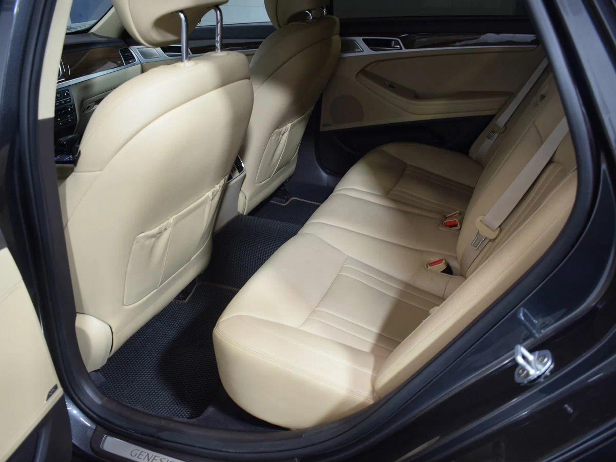 Genesis G80 2018, серый