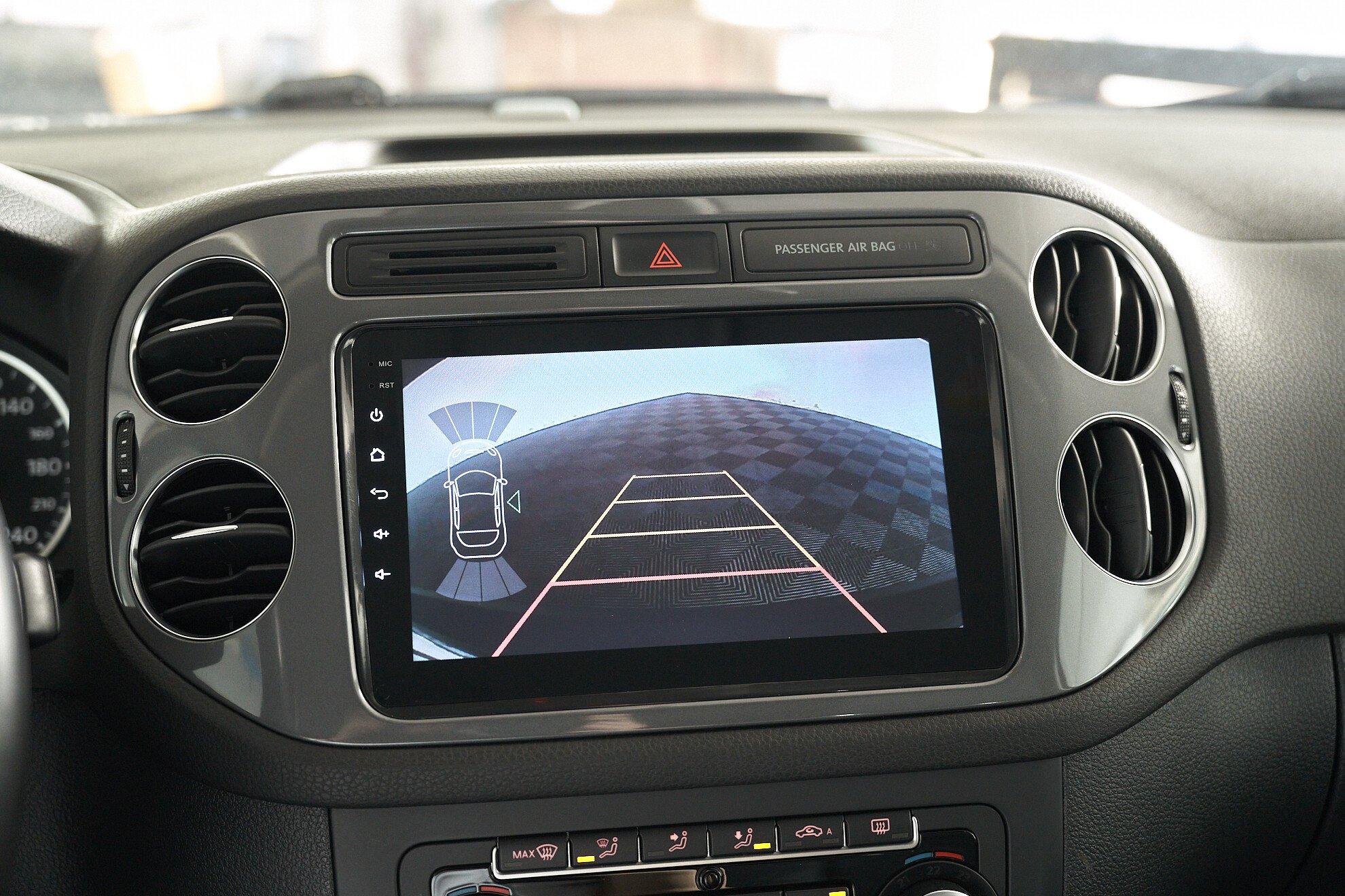 Volkswagen Tiguan 2013, черный