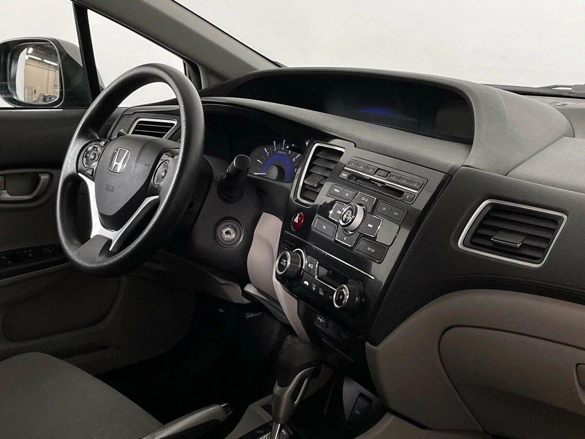 Honda Civic 2013, серый