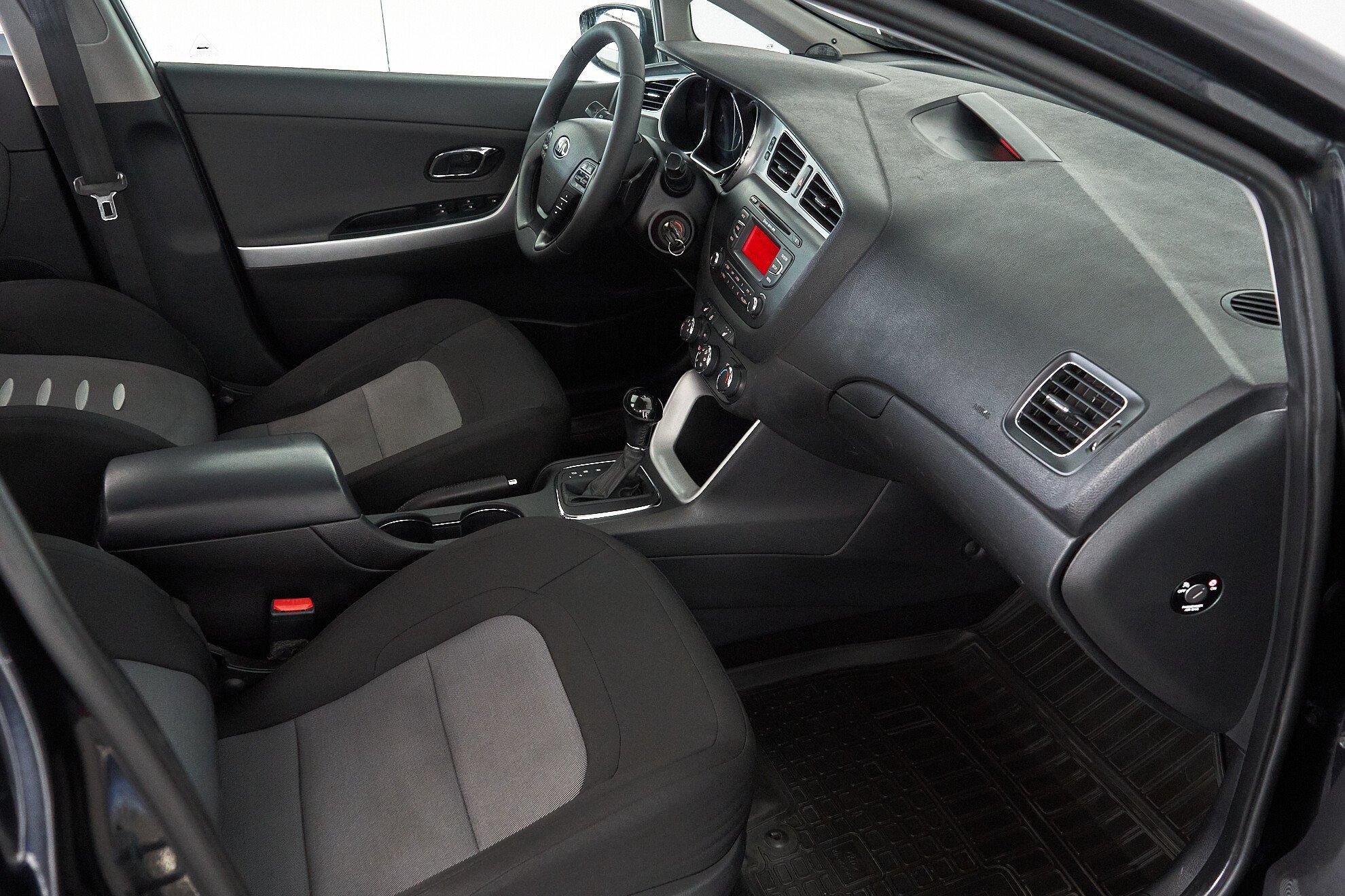 Kia Ceed 2014, черный