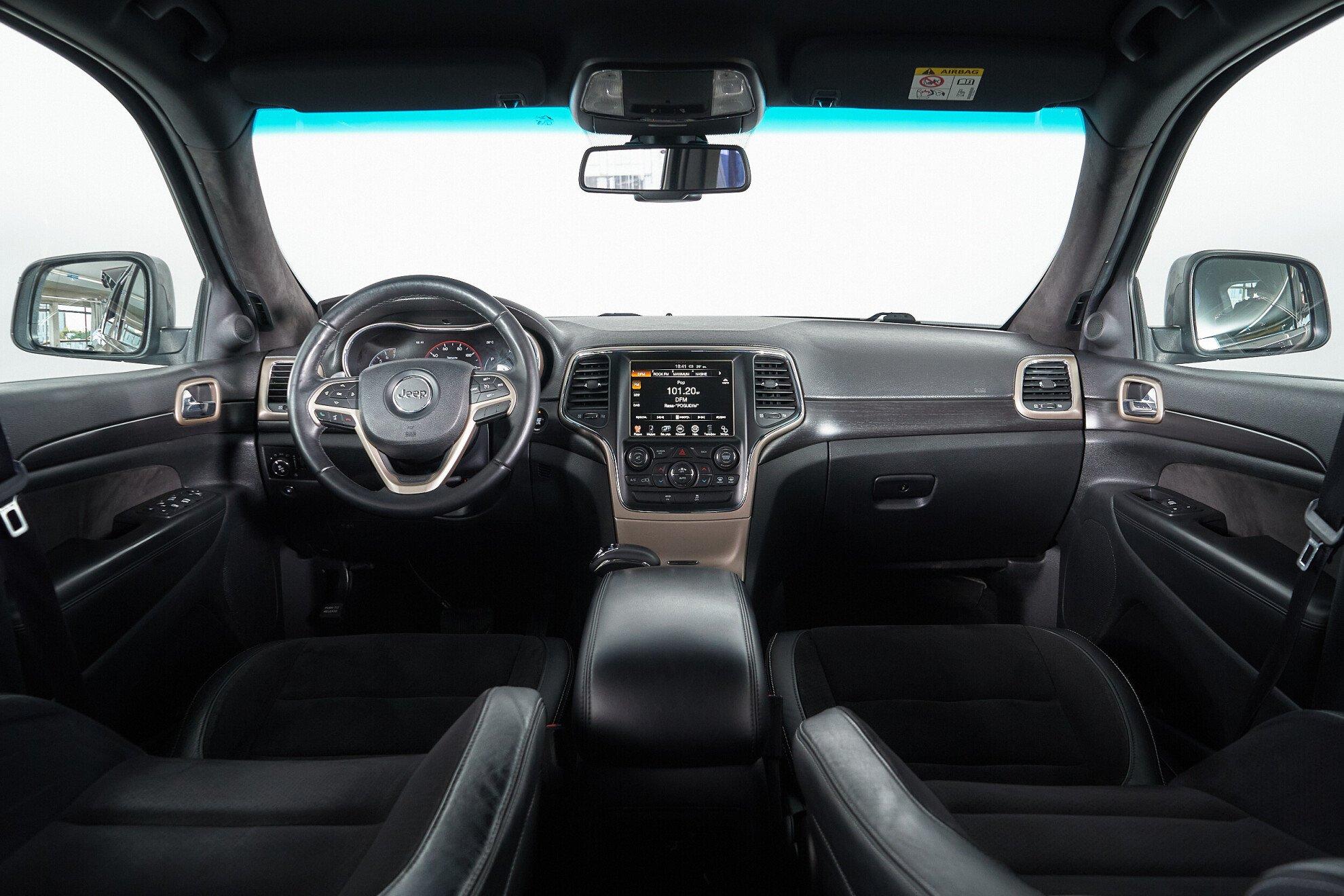 Jeep Grand Cherokee 2014, черный