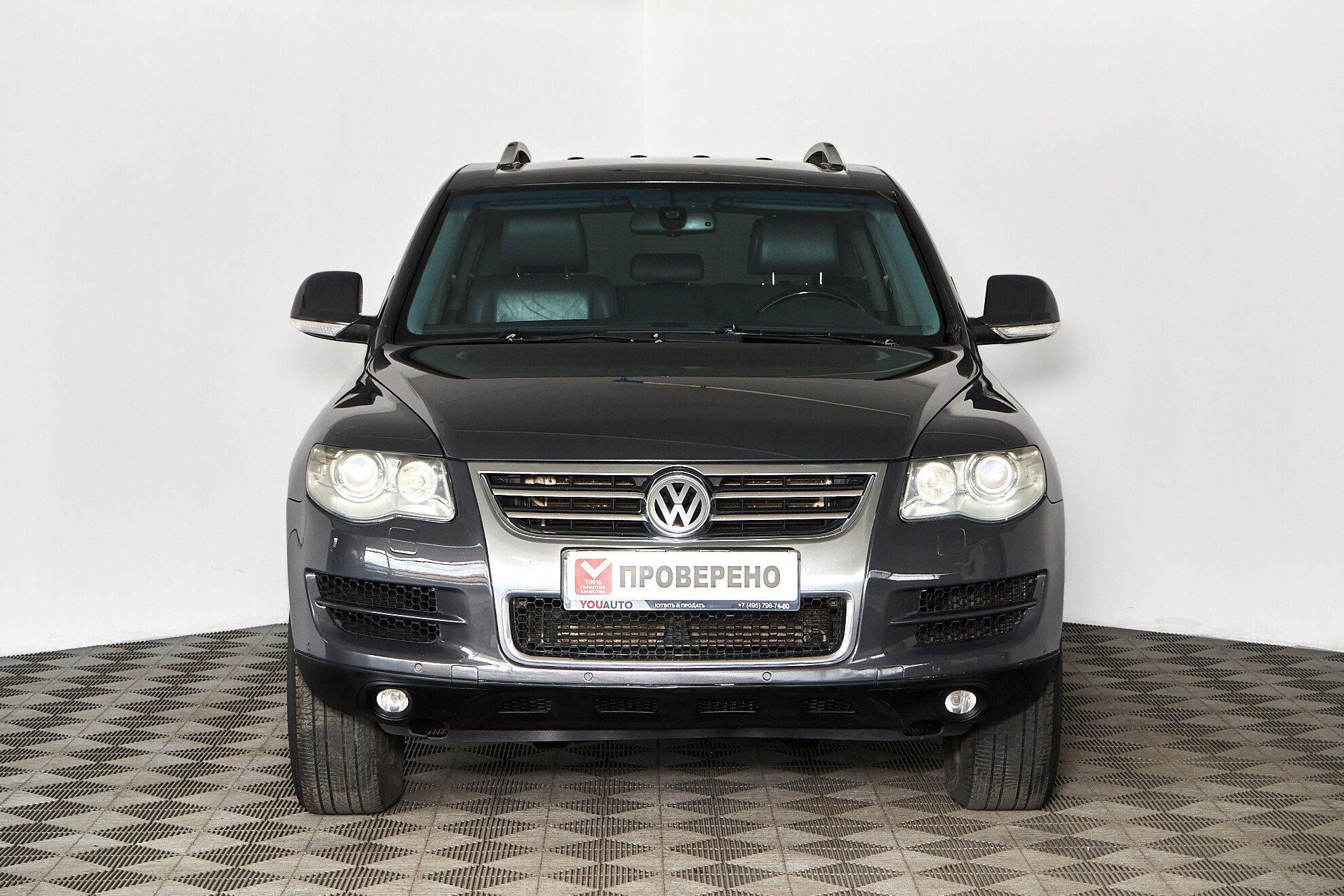 Volkswagen Touareg 2008, серый