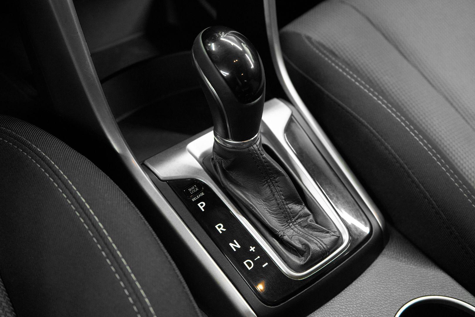Hyundai i30 2012, белый