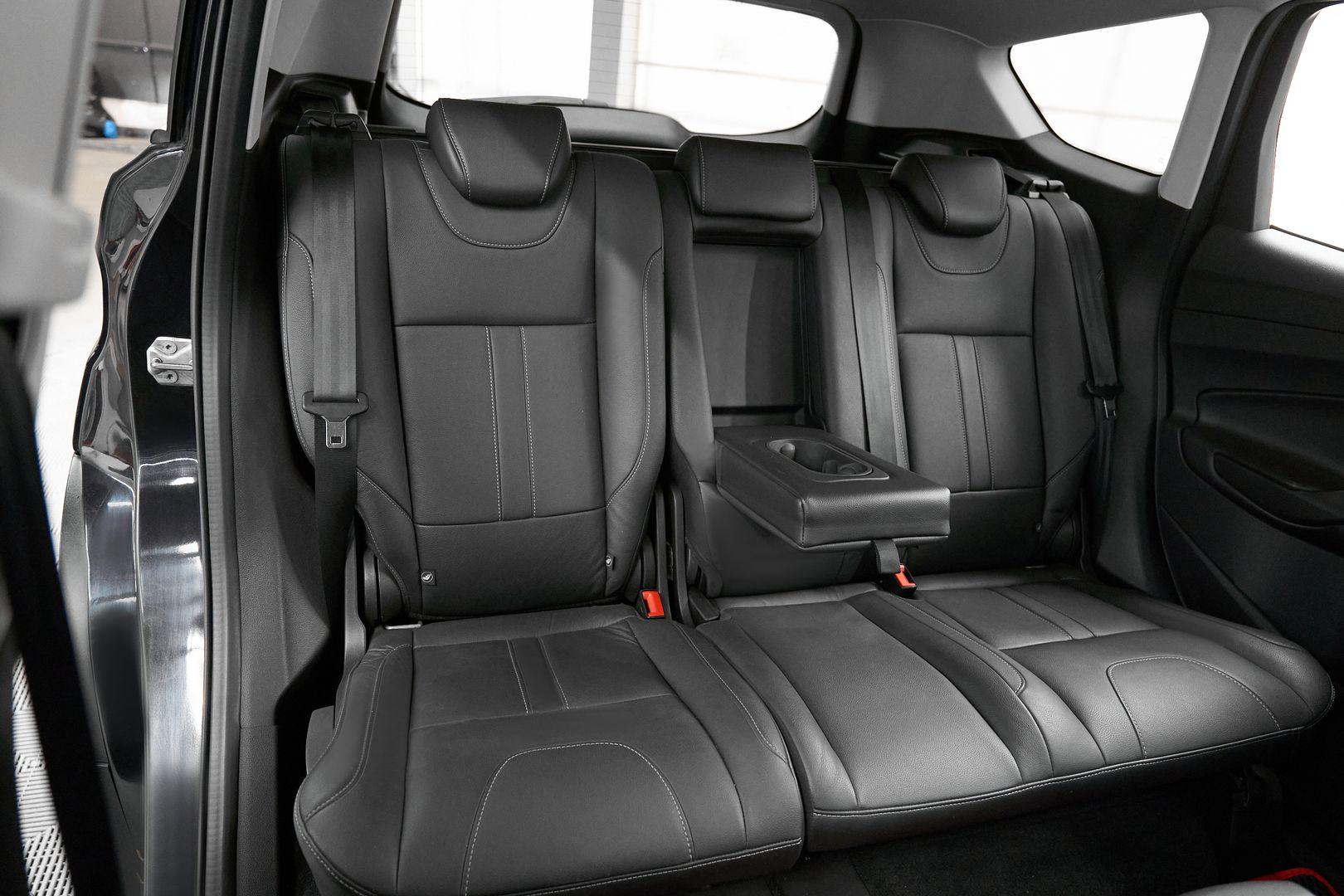 Ford Kuga 2014, черный