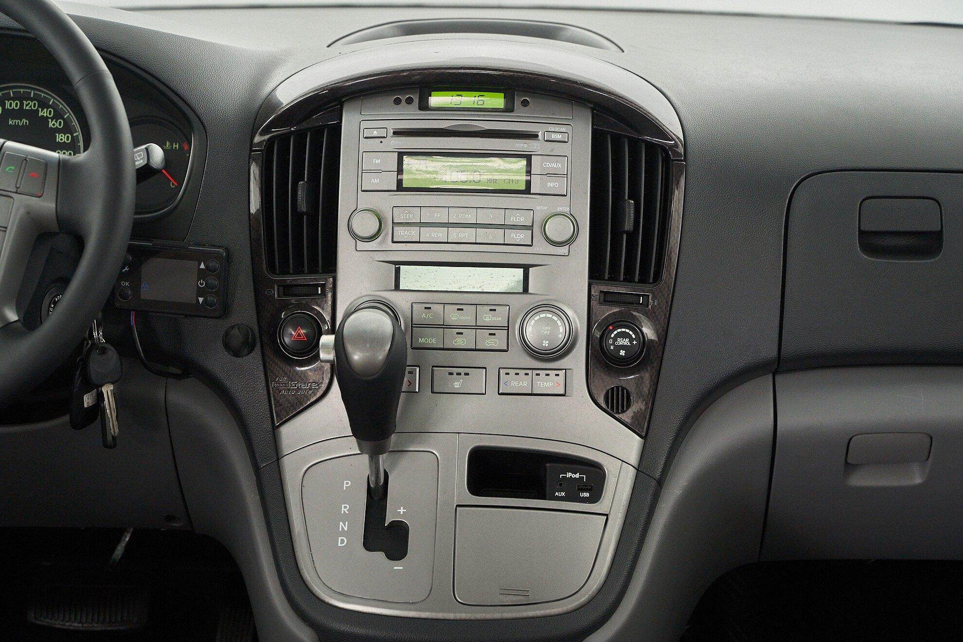 Hyundai Grand Starex 2014, черный