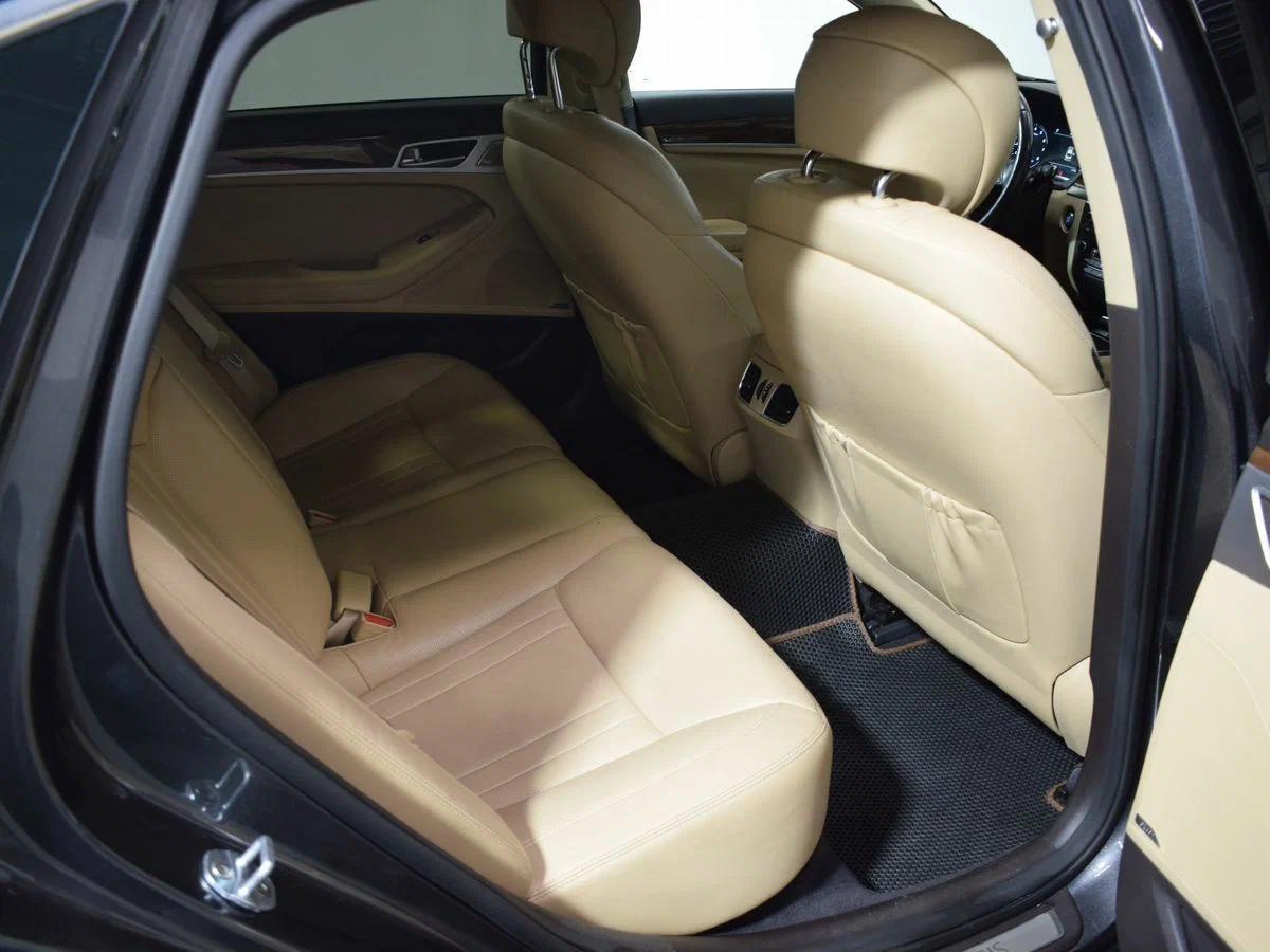 Genesis G80 2018, серый