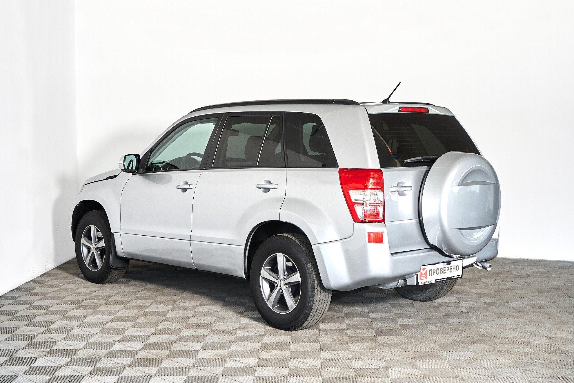 Suzuki Grand Vitara 2010, серебряный